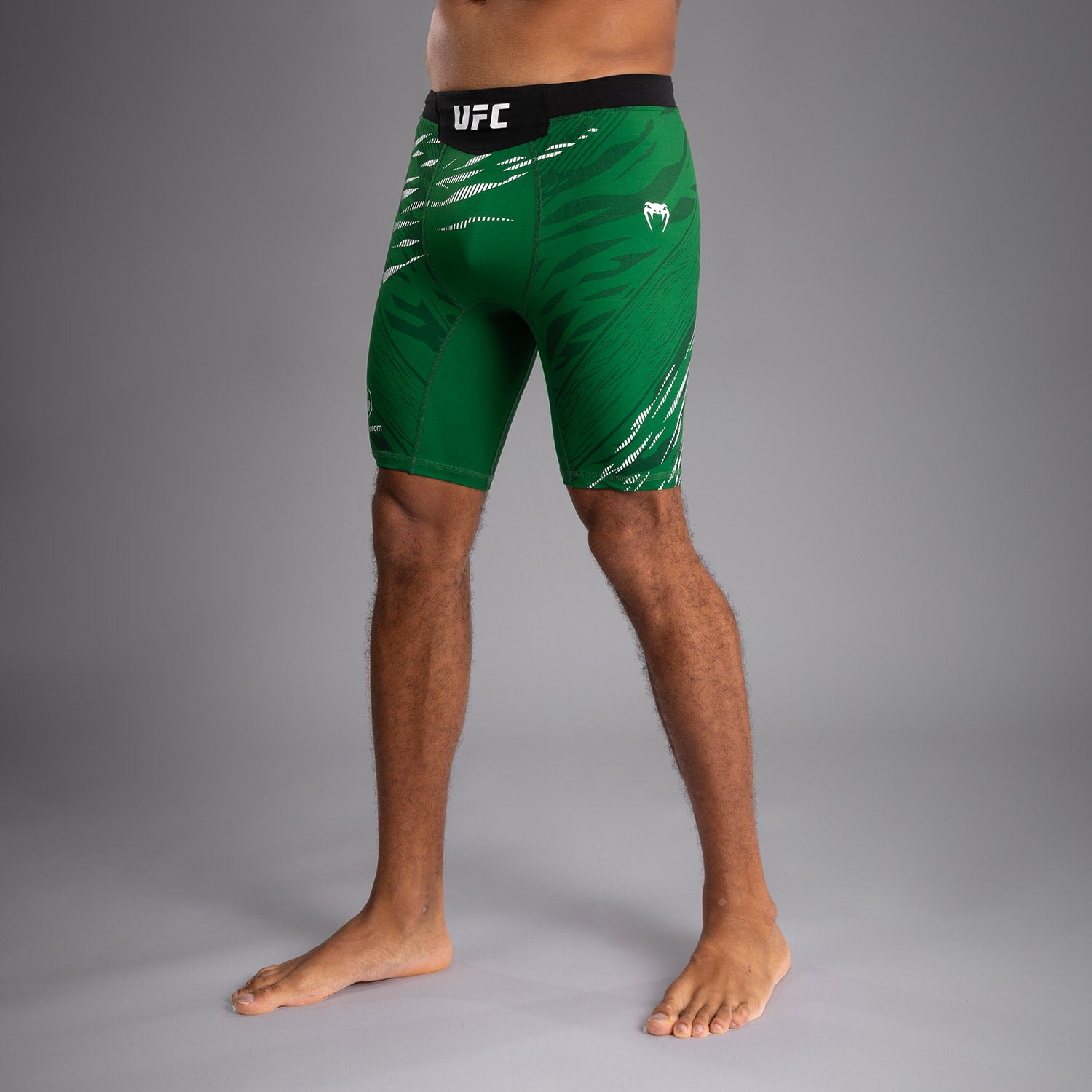 ufc-fusion-by-venum-authentic-fight-night-herren-vale-tudo-short-gr-n-personalis image 3