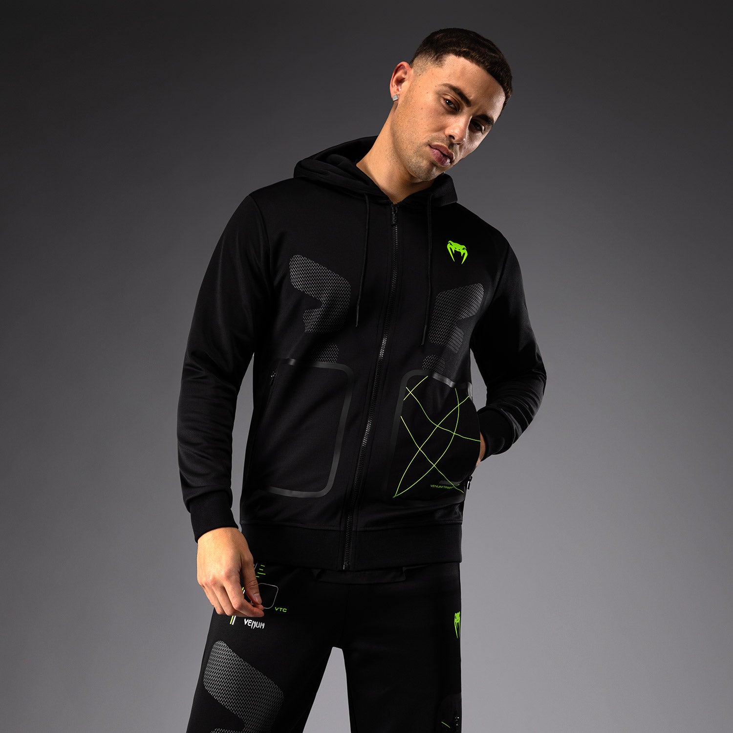 venum-training-camp-4-0-full-zip-hoodie-herren-schwarz-neogr-n image 5
