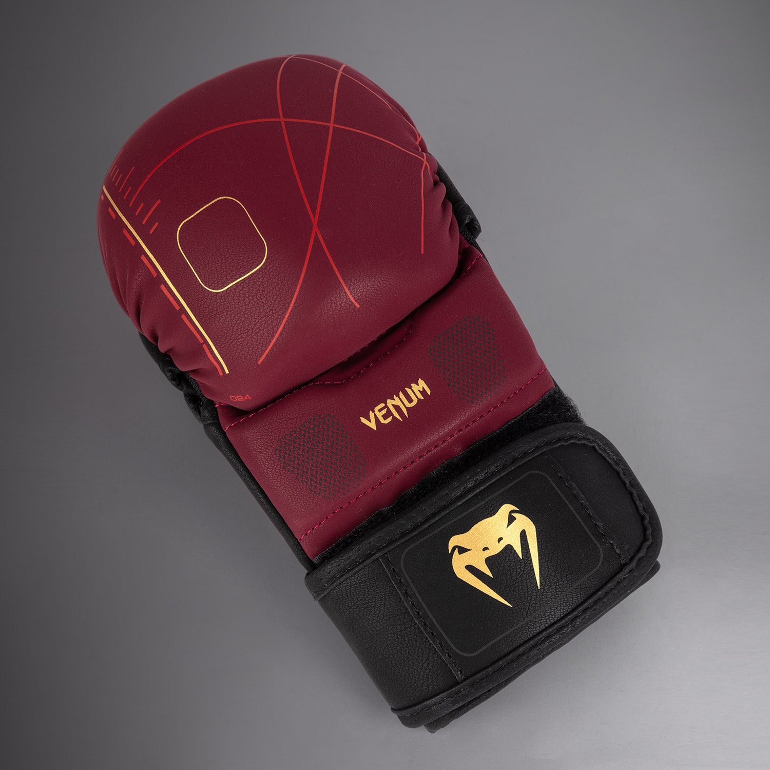 venum-tactical-xt-sparringhandschuhe-schwarz-bordeaux-gold image 3