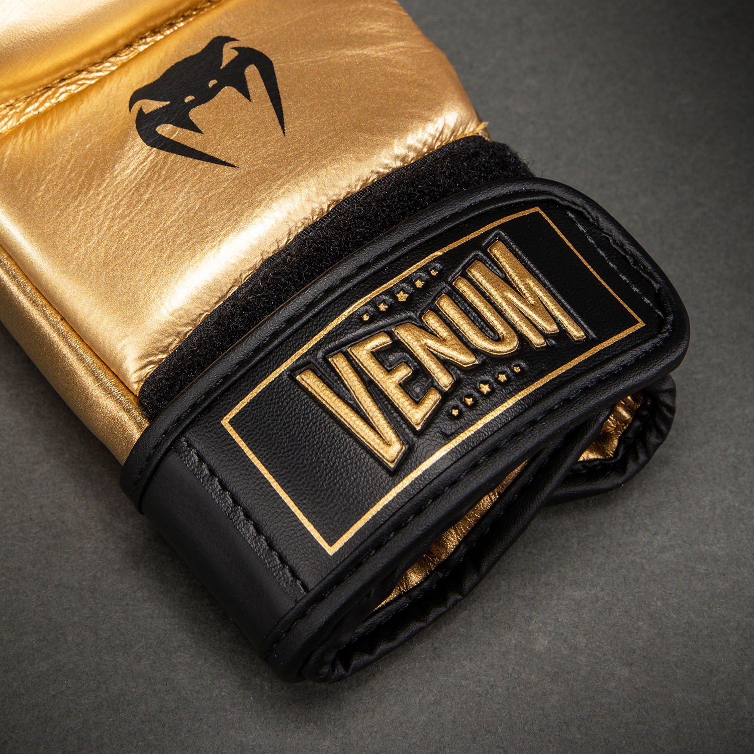 venum-attack-2-0-sparringhandschuhe-leder-gold-schwarz image 4