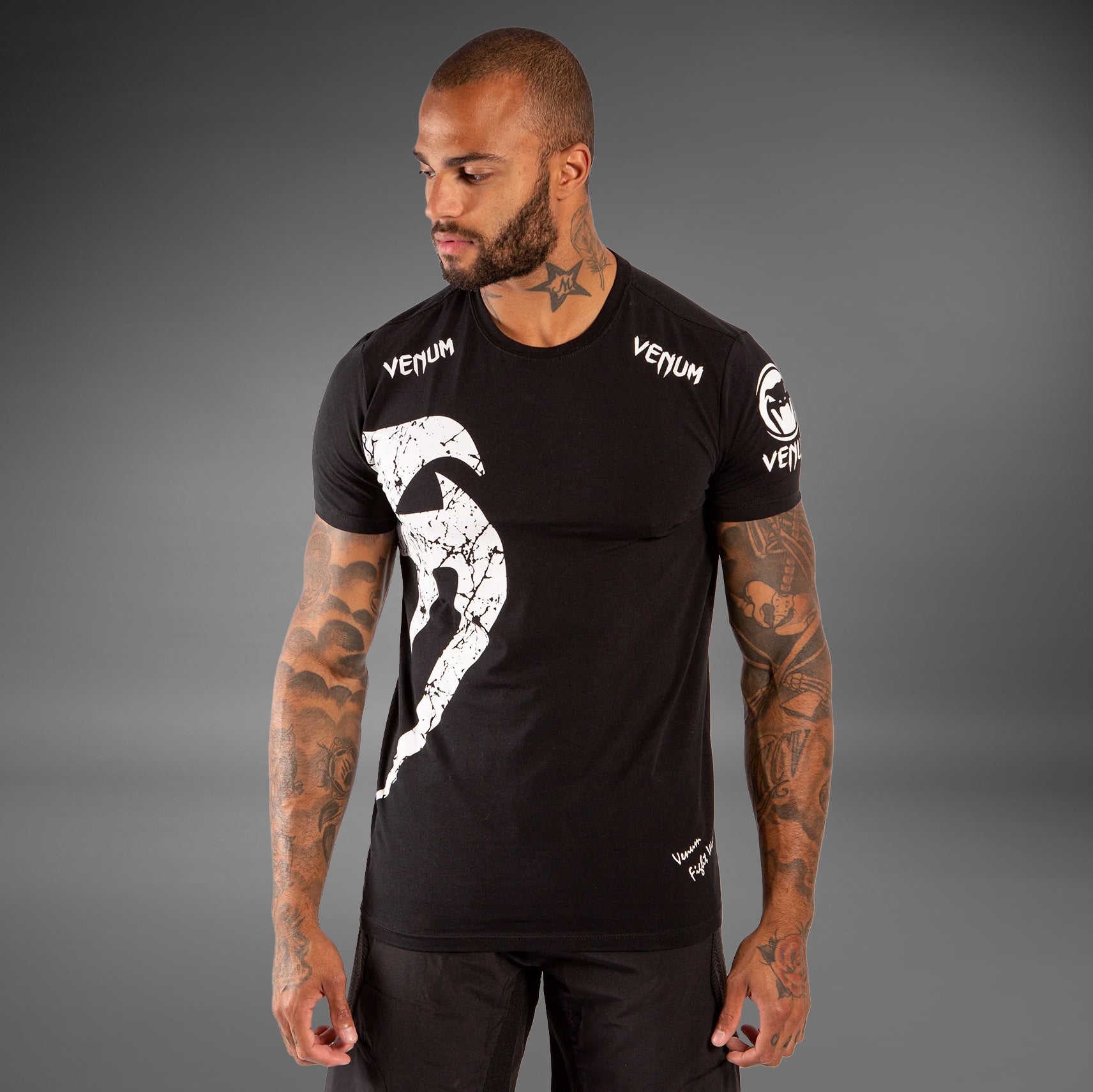 venum-giant-t-shirt-schwarz image 1