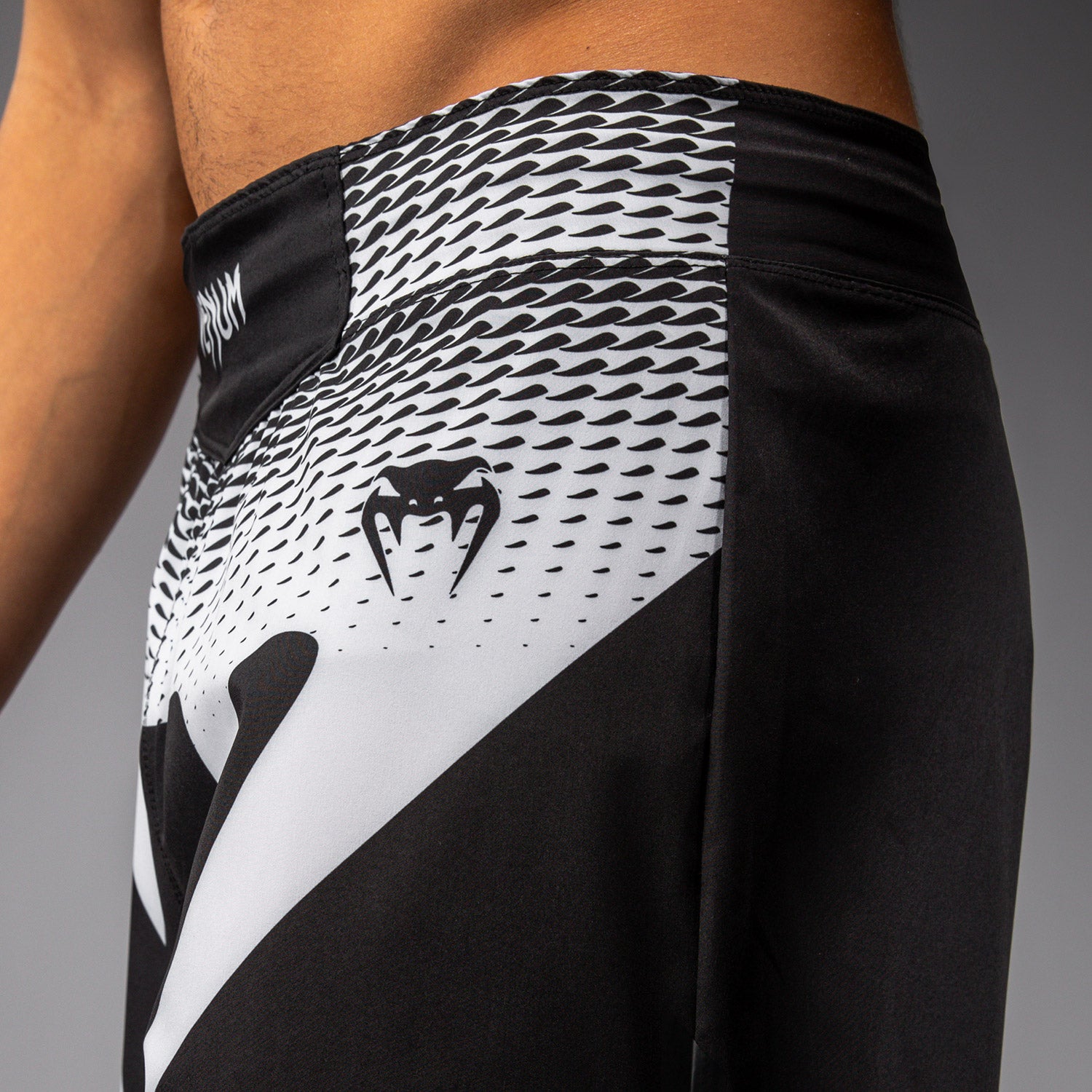 venum-no-gi-fightshorts-schwarz-wei image 4
