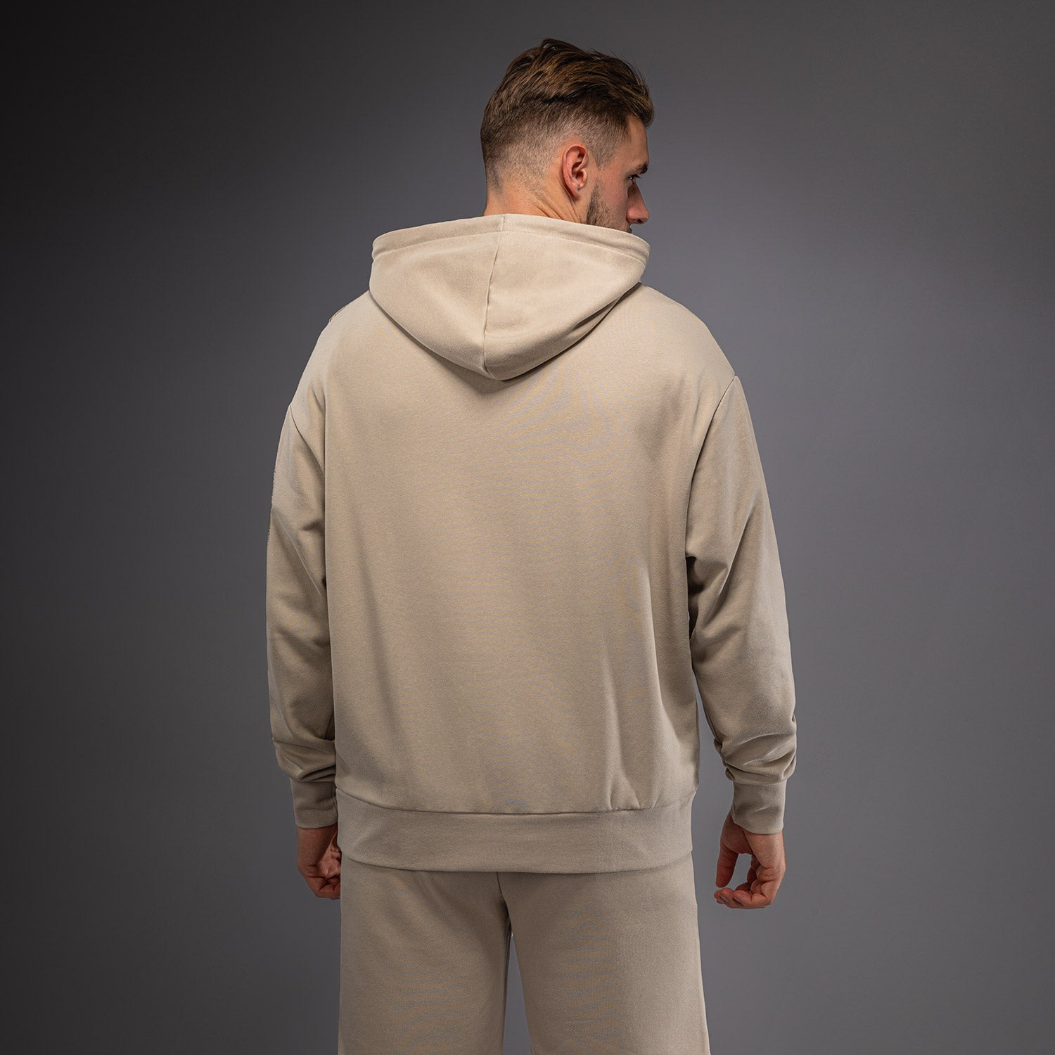 venum-giant-3d-kapuzenpullover-hoodie-hellbeige image 4