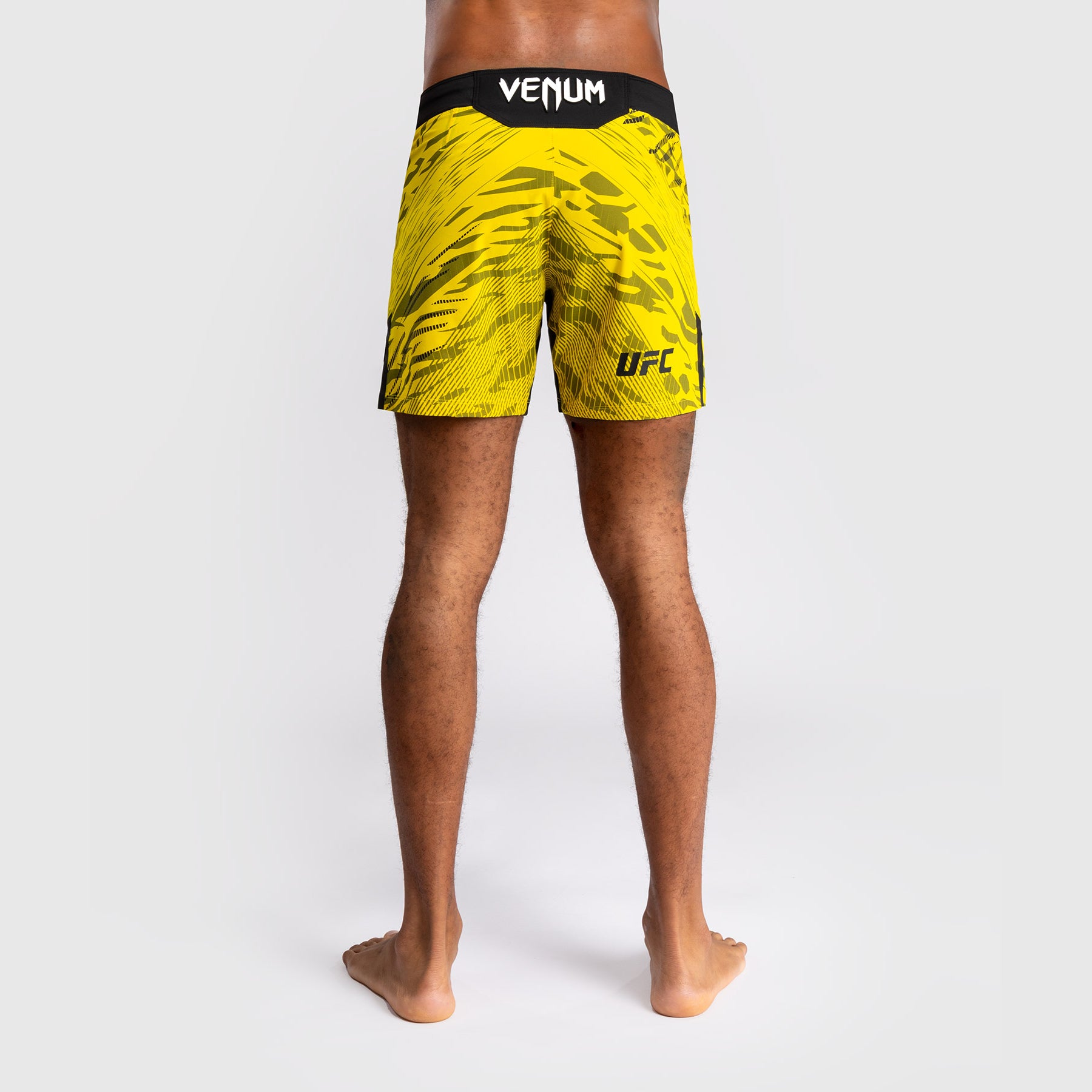 ufc-fusion-by-venum-authentic-fight-night-herren-fight-short-short-fit-gelb image 3