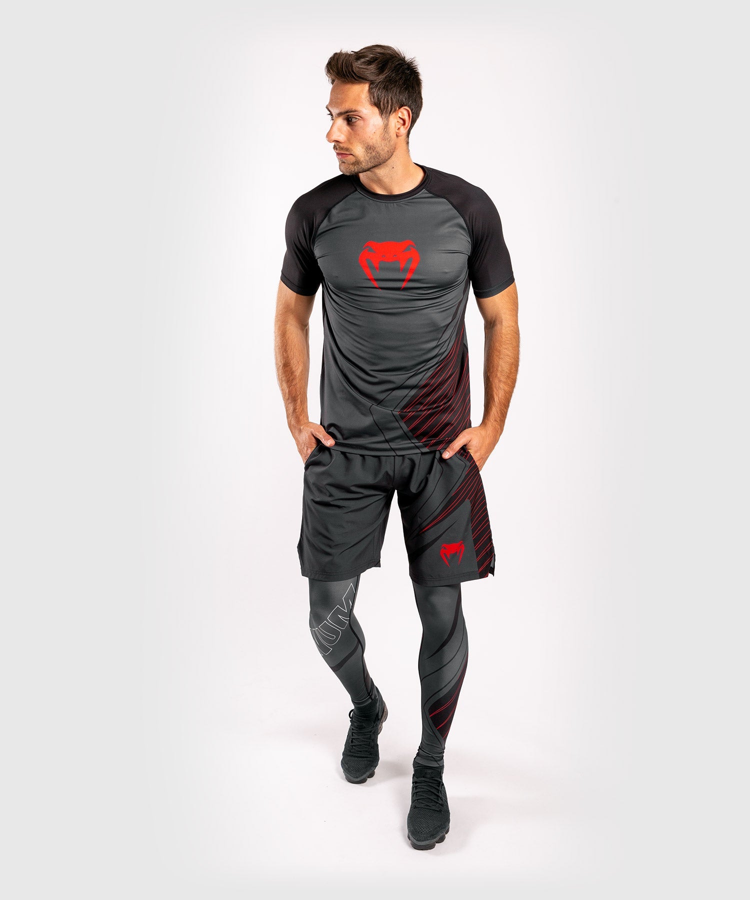 venum-contender-5-0-dry-tech-t-shirt-herren-schwarz-rot image 5