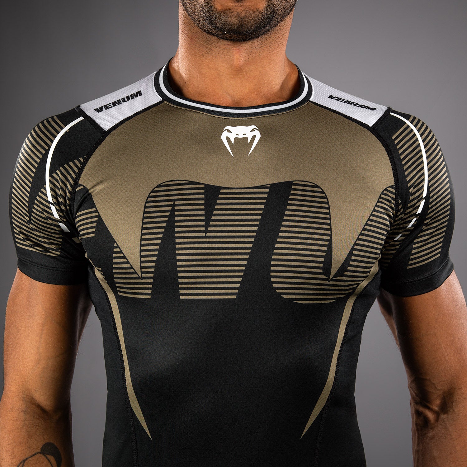 venum-adrenaline-kurzarm-rashguard-herren-schwarz-sand image 4
