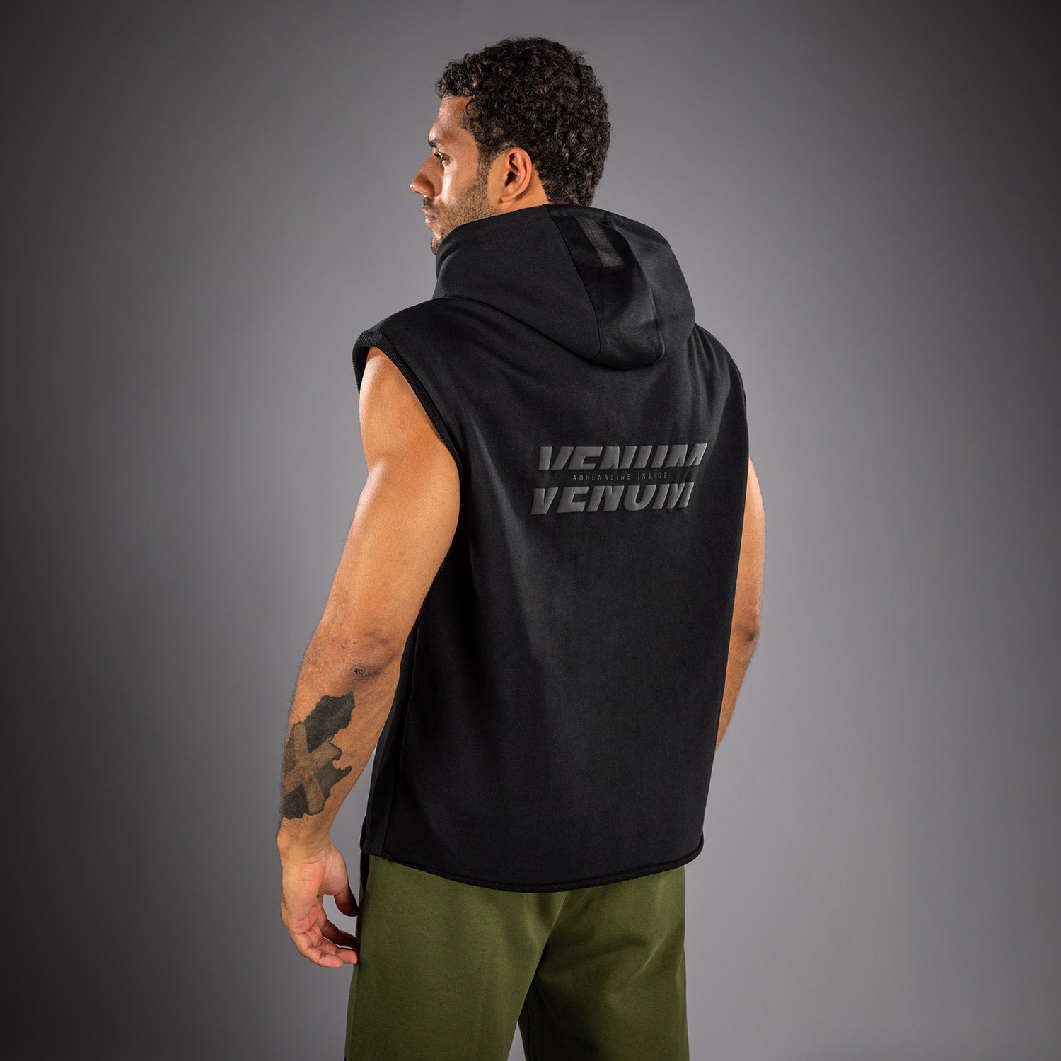 venum-divide-rmelloser-kapuzenpullover-schwarz-f-r-herren image 3