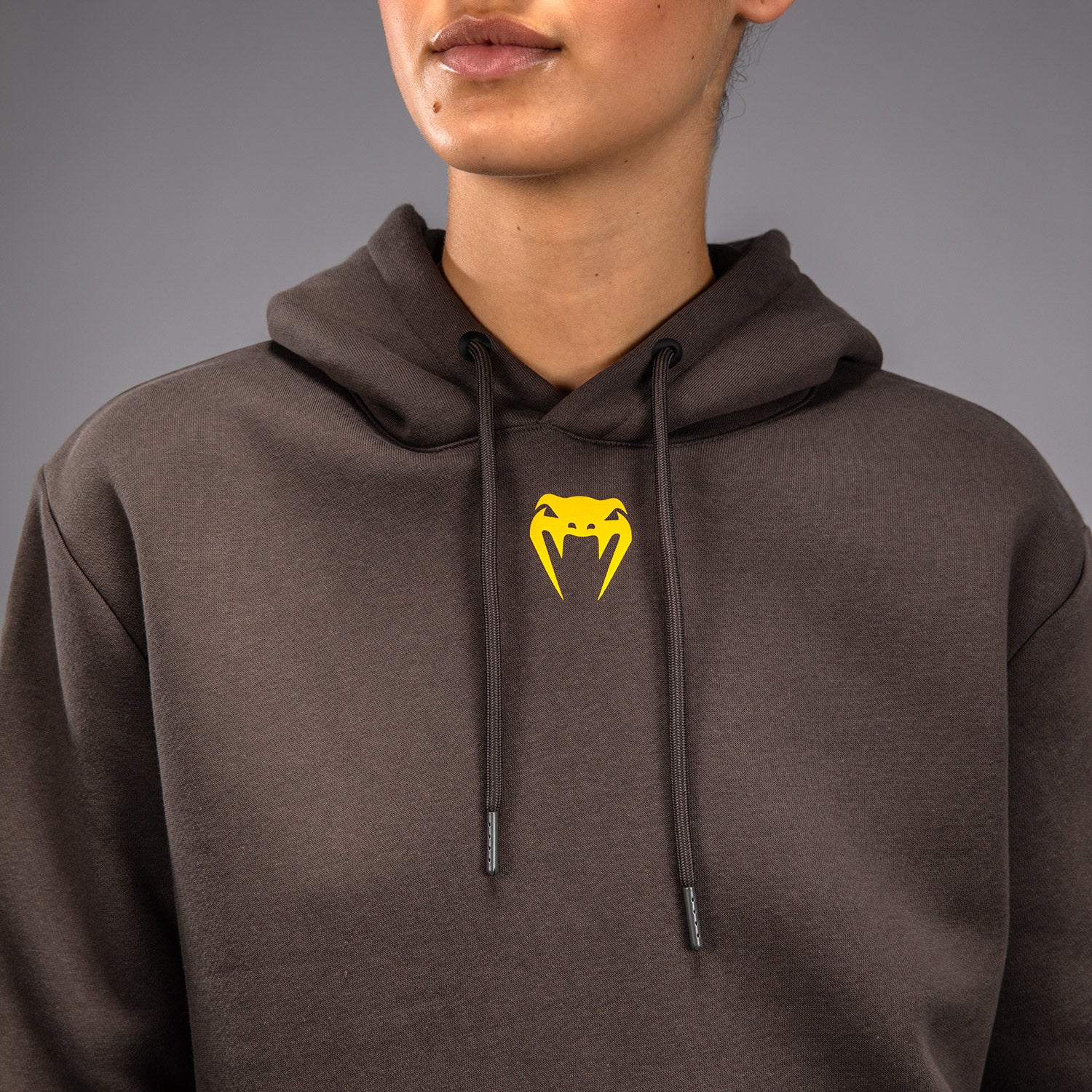 ufc-fusion-by-venum-fight-week-damen-hoodie-erdiges-braun-2 image 5