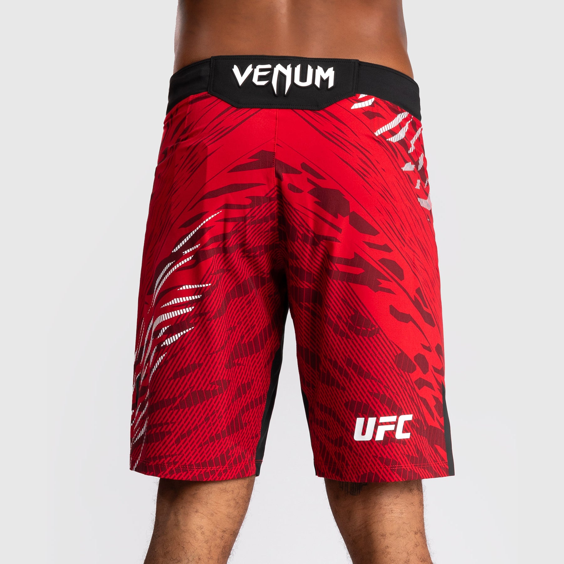 venum-ufc-fusion-authentic-fight-night-fight-shorts-long-fit-herren-rot image 6