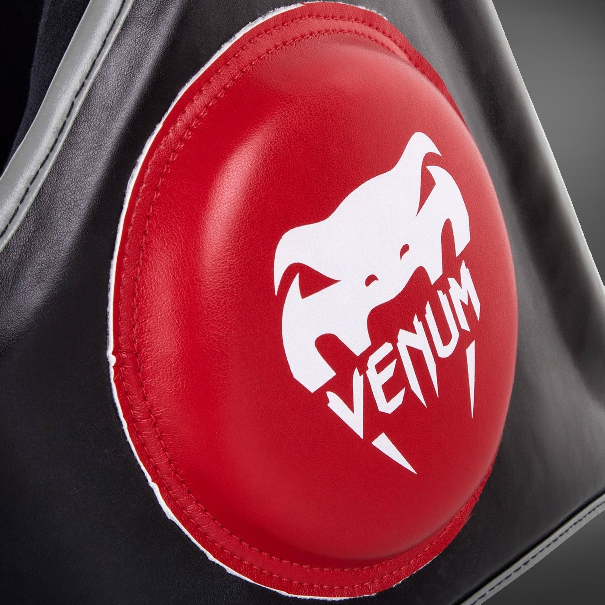 venum-elite-bauchschutz-schwarz-rot image 6