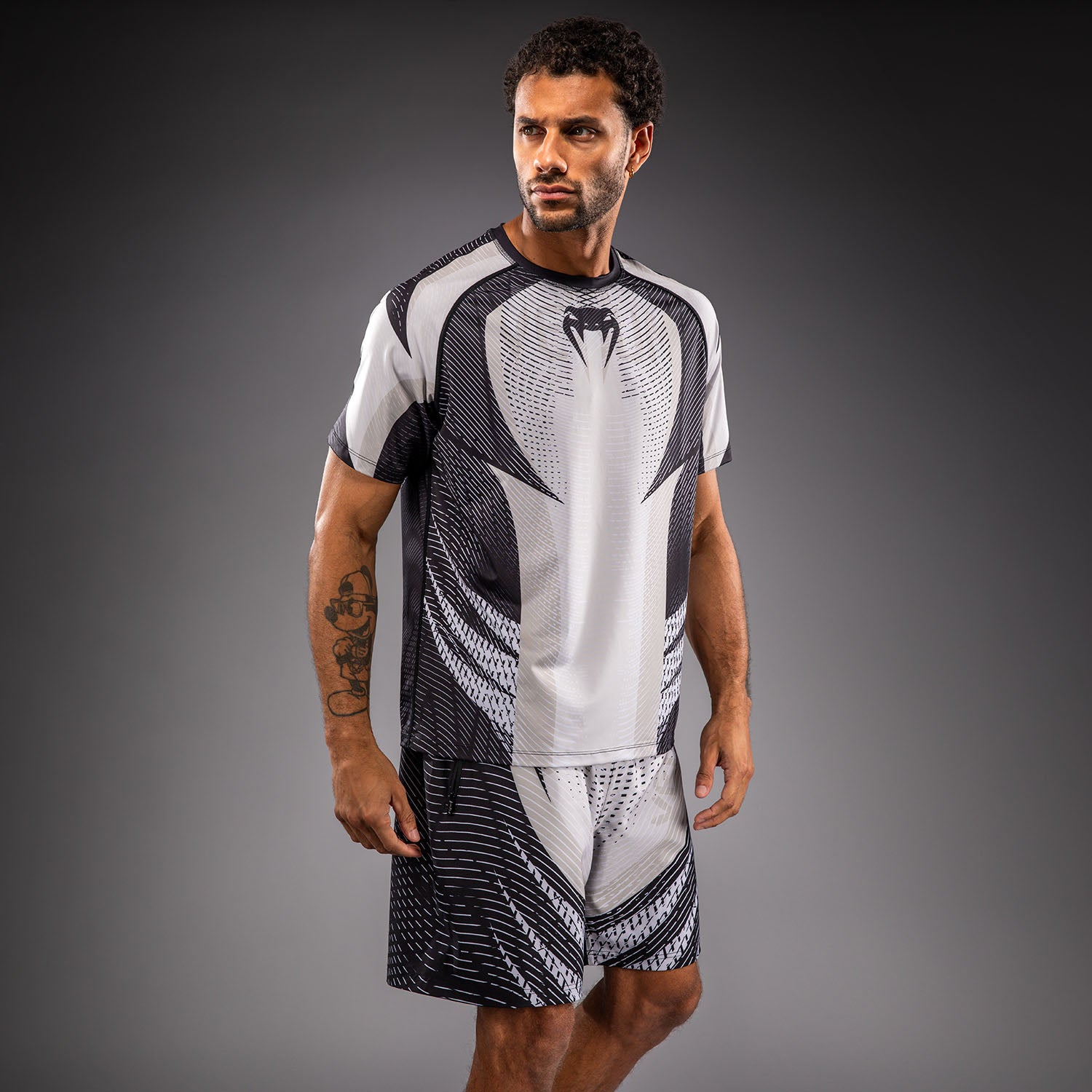 venum-galactic-3-0-dry-tech-t-shirt-herren-cremewei-schwarz image 3