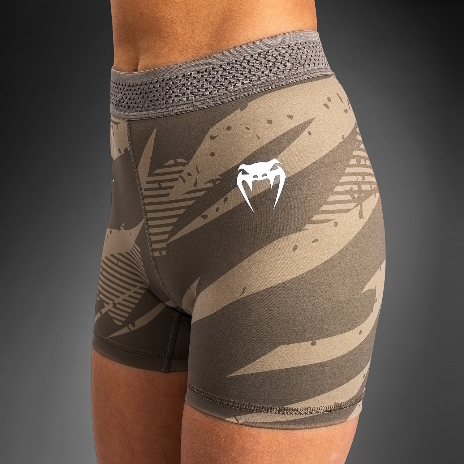 ufc-adrenaline-by-venum-fight-week-damen-vale-tudo-short-charcoal-grey image 7