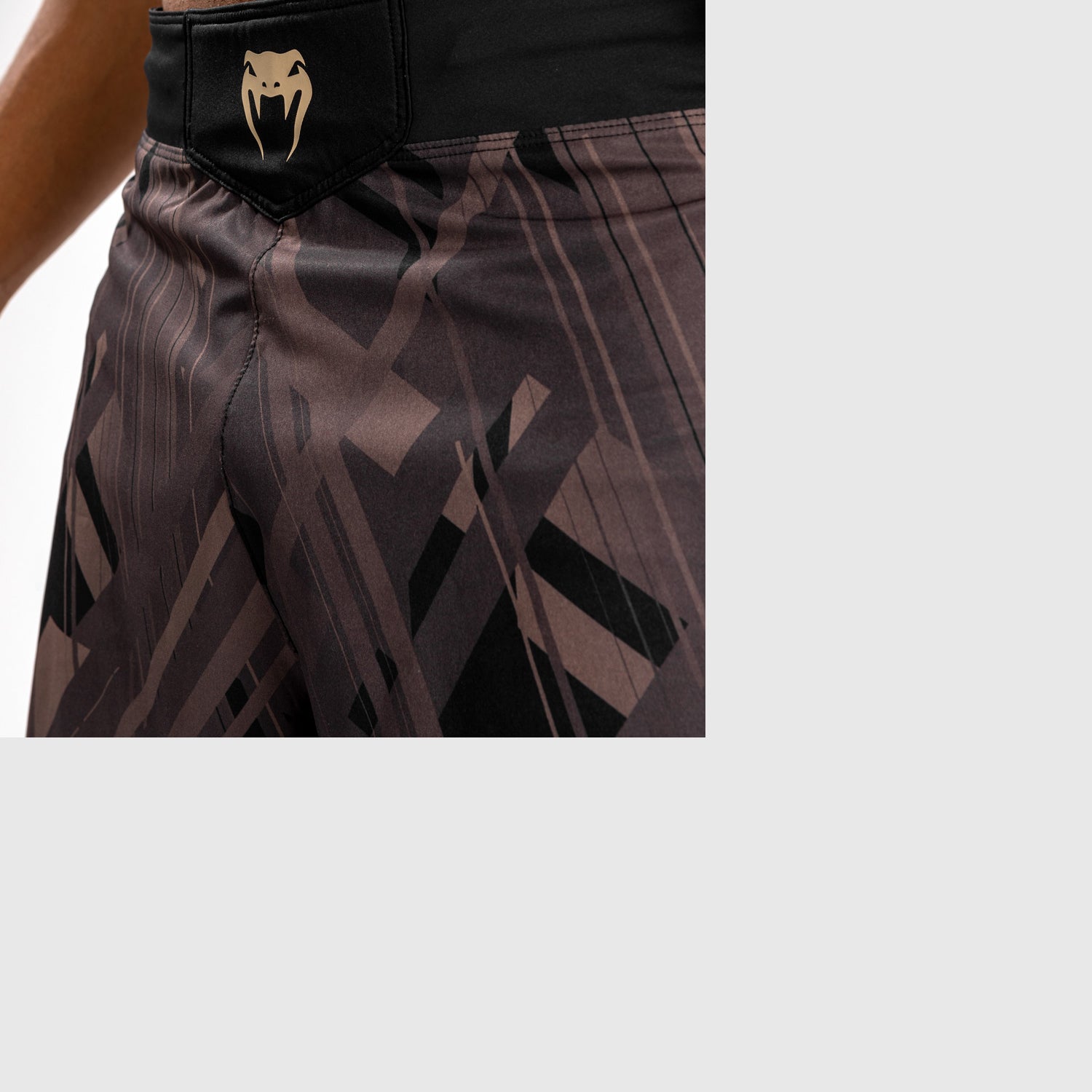 venum-tecmo-2-0-fightshort-schwarz-braun image 4