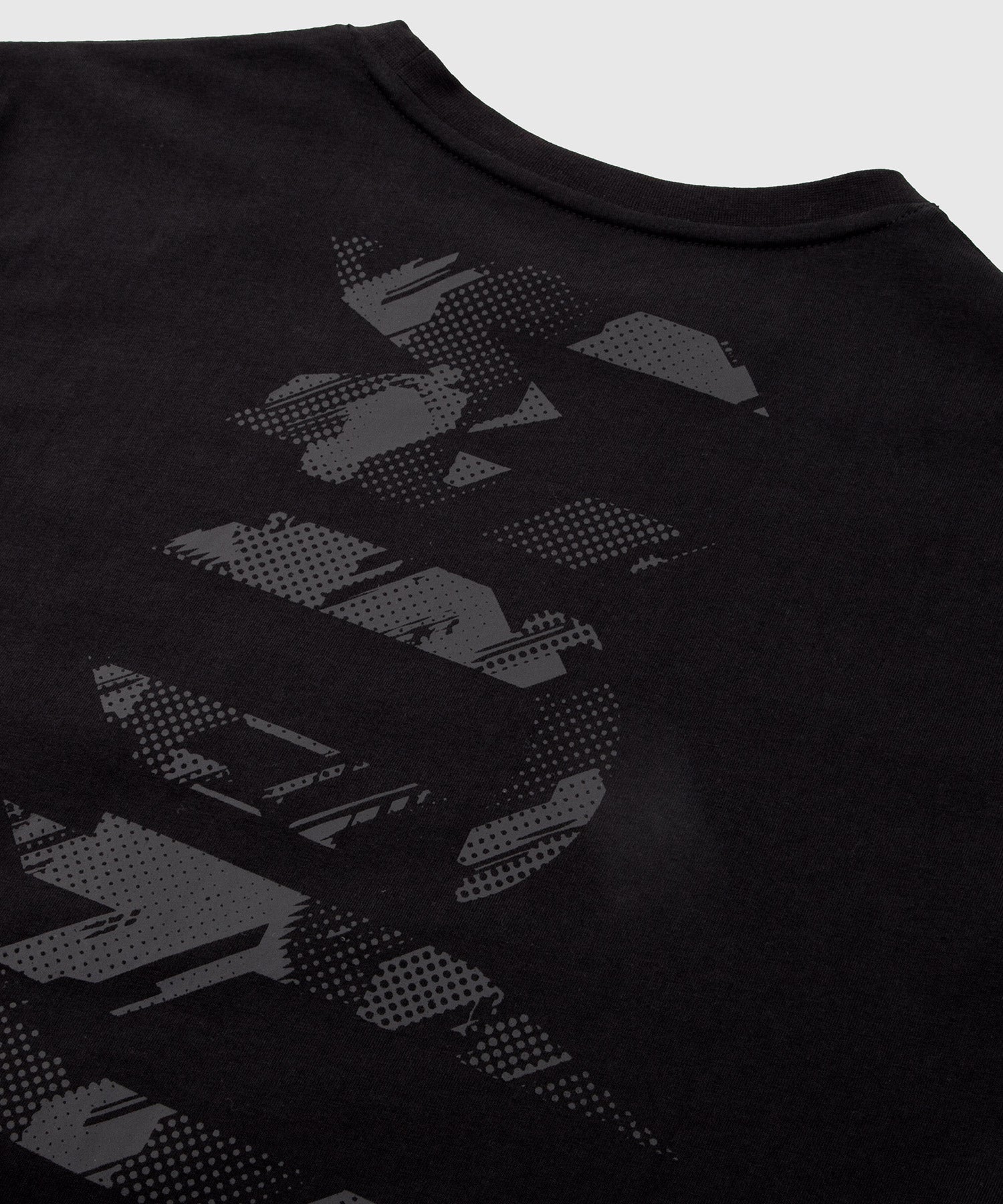 venum-tecmo-giant-t-shirt-schwarz-schwarz-herren image 6