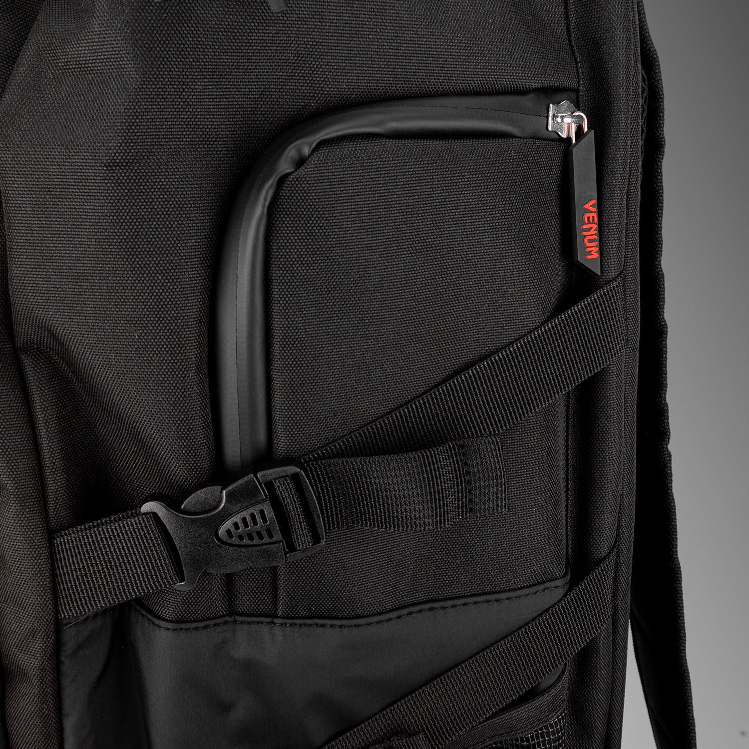venum-challenger-xtrem-evo-rucksack-schwarz-rot image 2