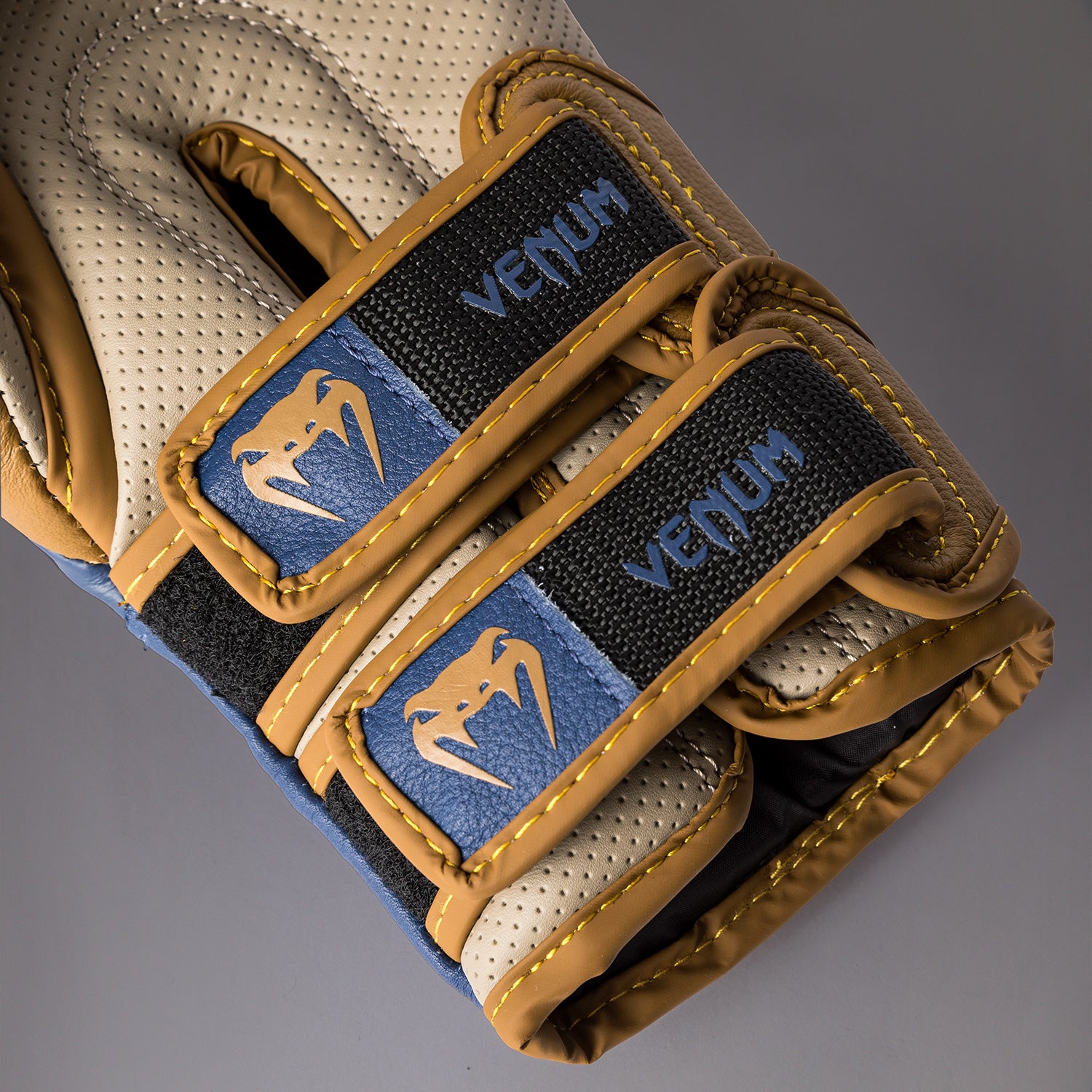 venum-reverso-boxhandschuhe-kamel-k-nigsblau image 3