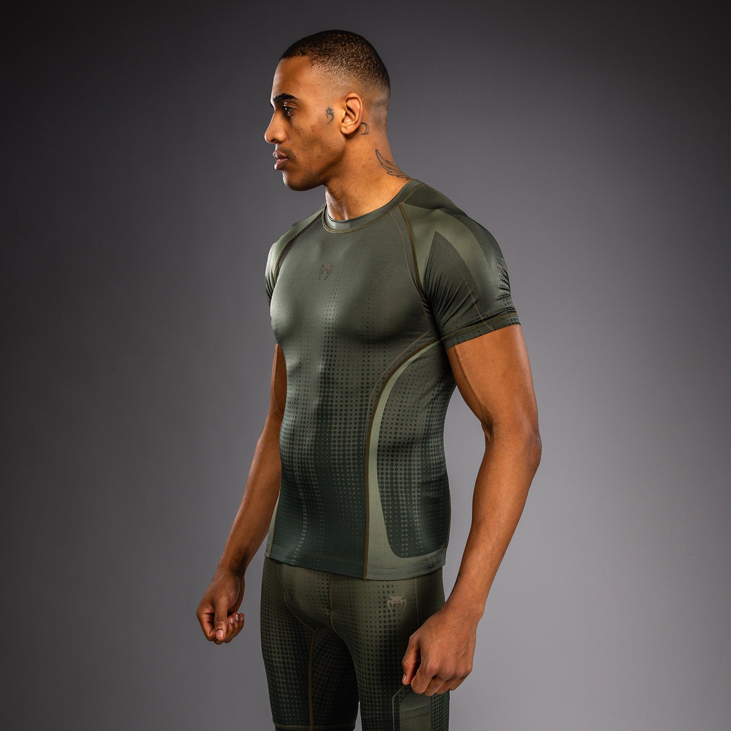 venum-stealth-kurzarm-rashguard-khaki-dunkelgr-n image 2