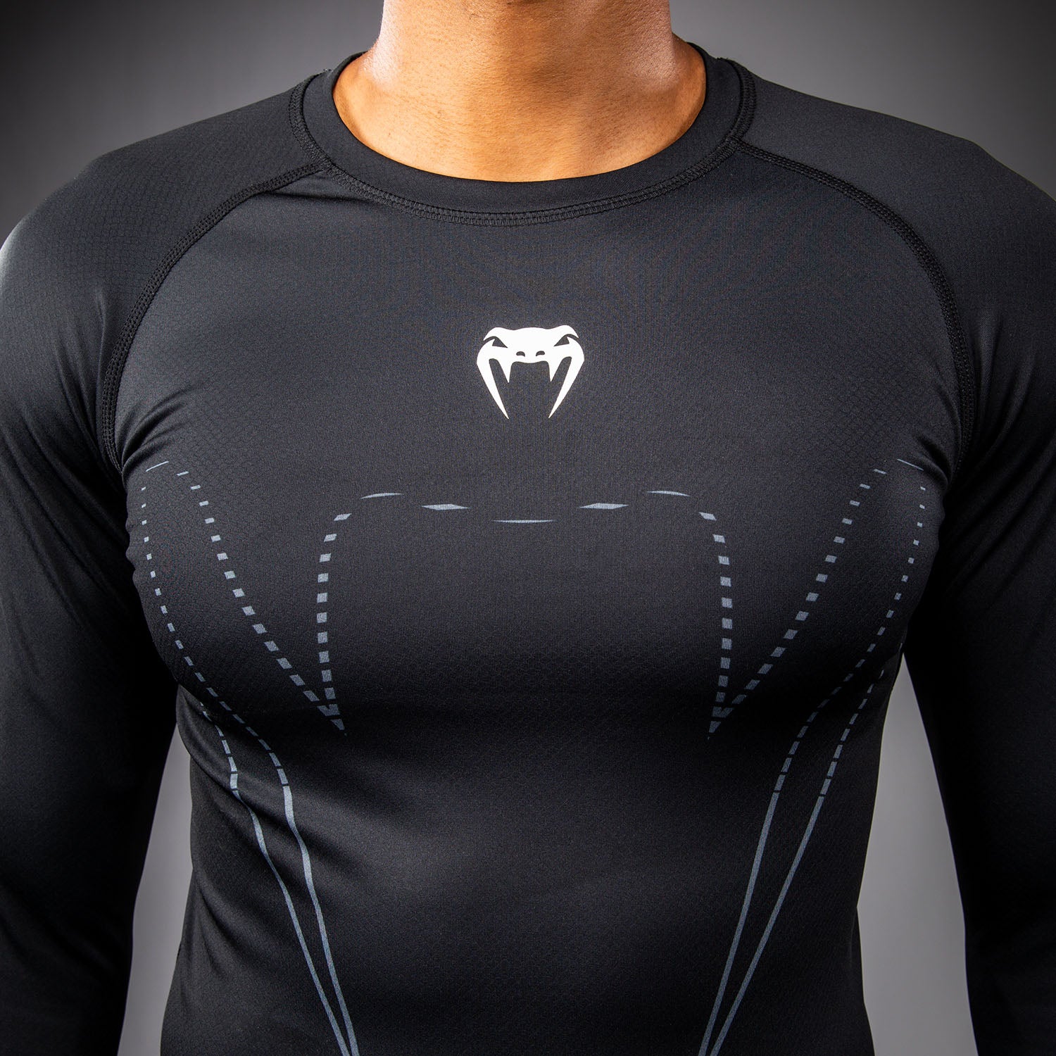 venum-edge-langarm-rashguard-schwarz-sand image 4