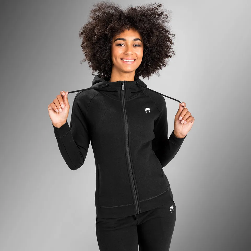 venum-essential-hoodie-schwarz image 1