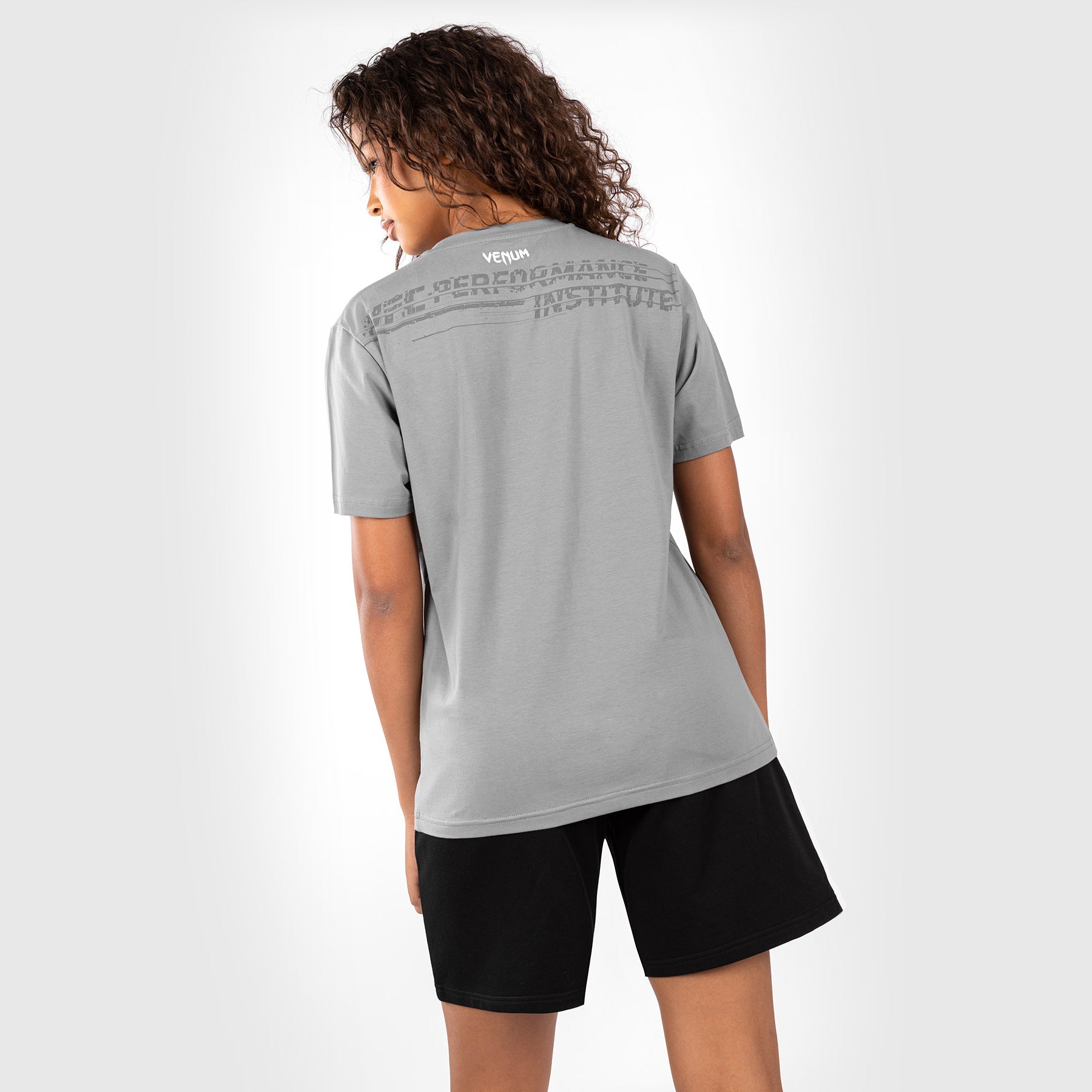 ufc-venum-performance-institute-2-0-damen-t-shirt-grau image 2