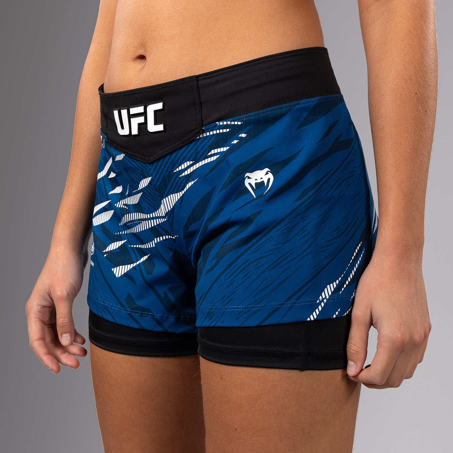 ufc-fusion-by-venum-authentic-fight-night-fight-short-damen-blau image 6