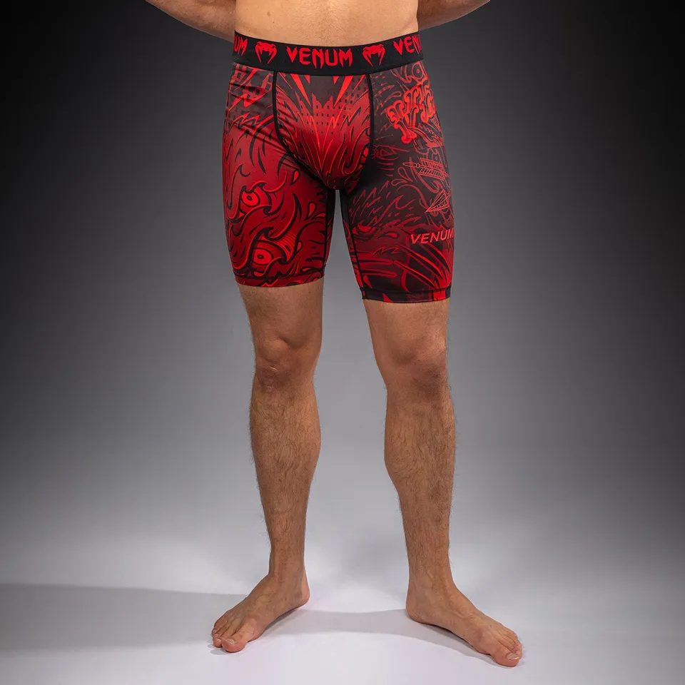 venum-wolf-atak-kompressionsshort-schwarz-rot-f-r-herren image 1