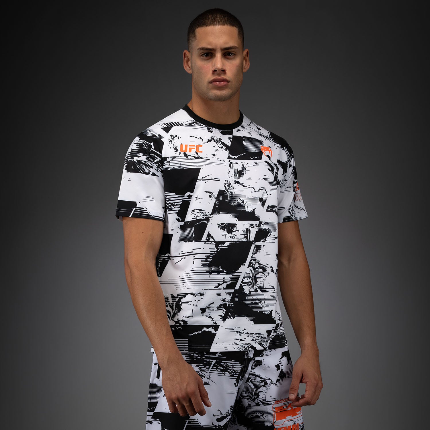 ufc-zenith-by-venum-authentic-fight-week-performance-t-shirt-herren-wei image 2