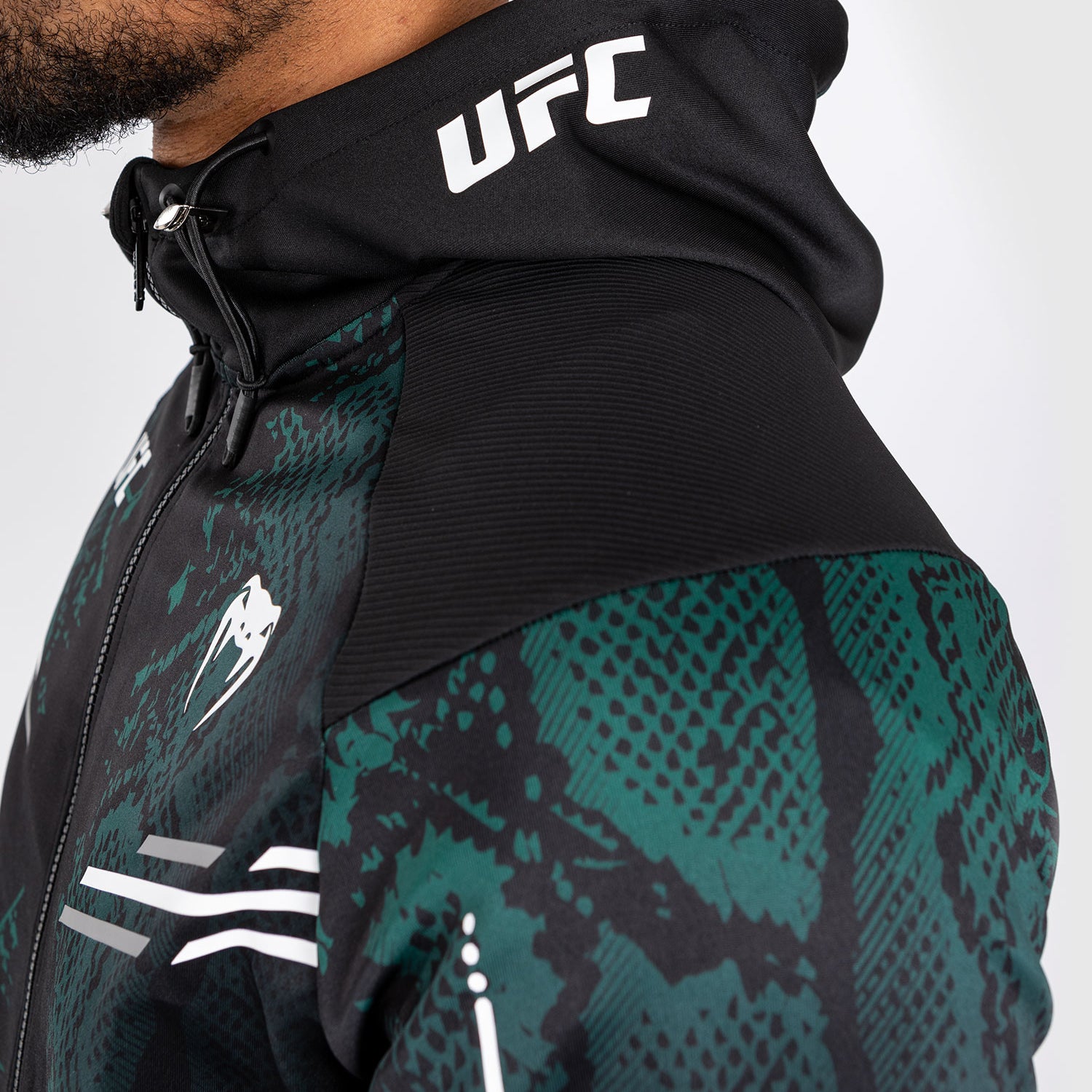 ufc-adrenaline-by-venum-authentic-fight-night-walkout-hoodie-herren-emerald-edit image 7