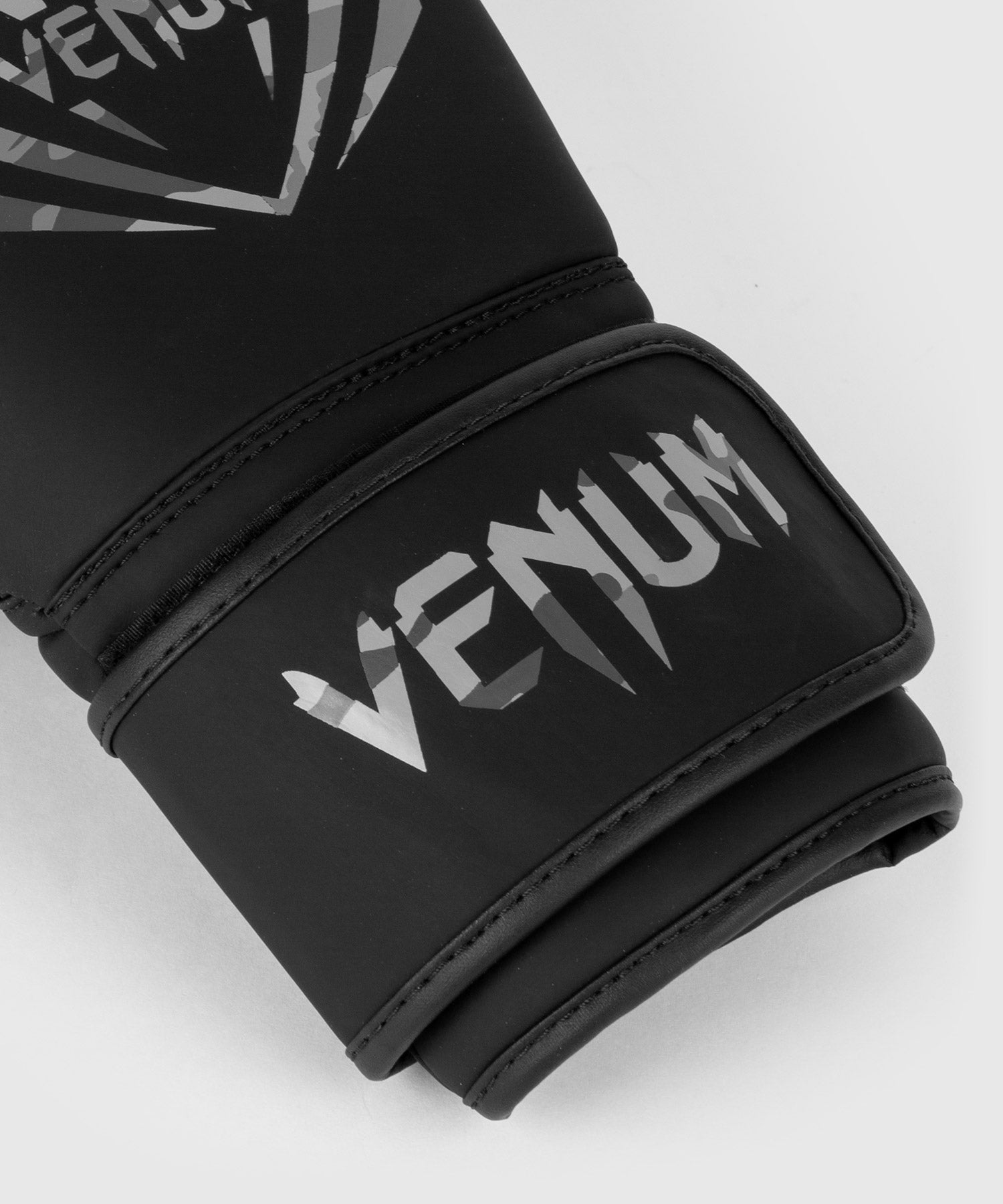 venum-contender-boxhandschuhe-schwarz-urban-camo image 4