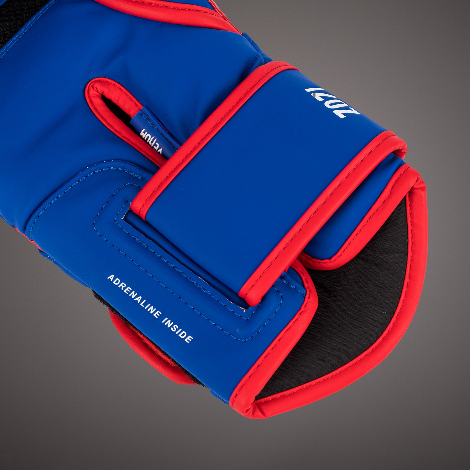 venum-challenger-4-0-boxhandschuhe-royalblau image 4