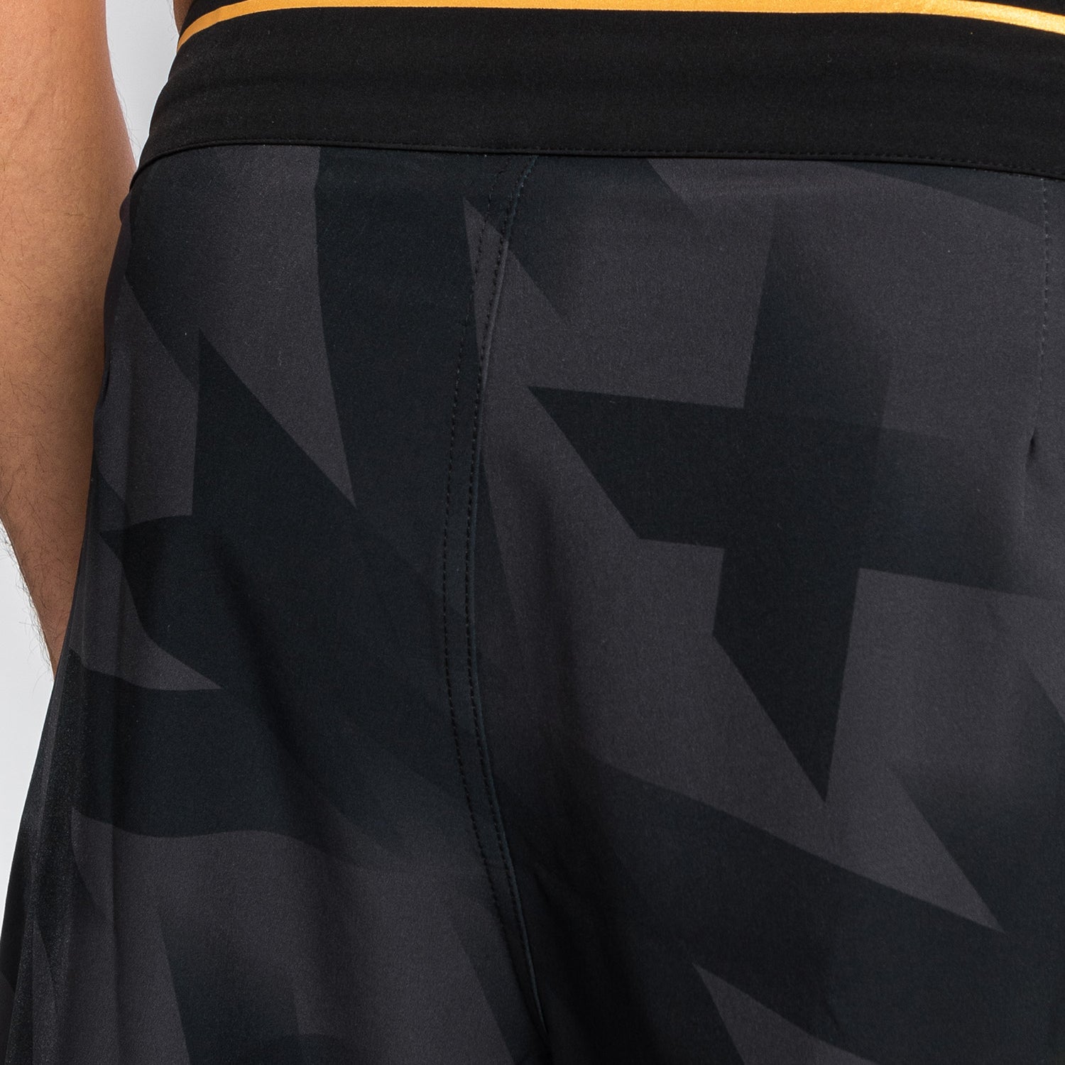 venum-razor-mma-shorts-herren-schwarz-gold image 5