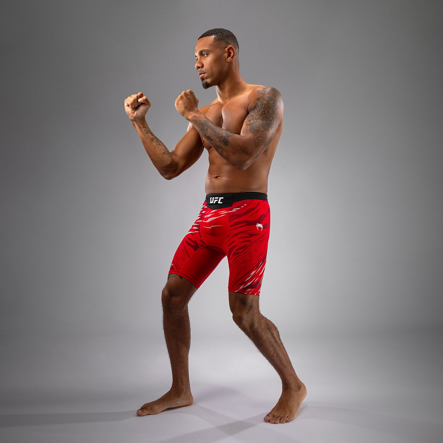 ufc-fusion-by-venum-authentic-fight-night-vale-tudo-short-herren-rot-personalisi image 6