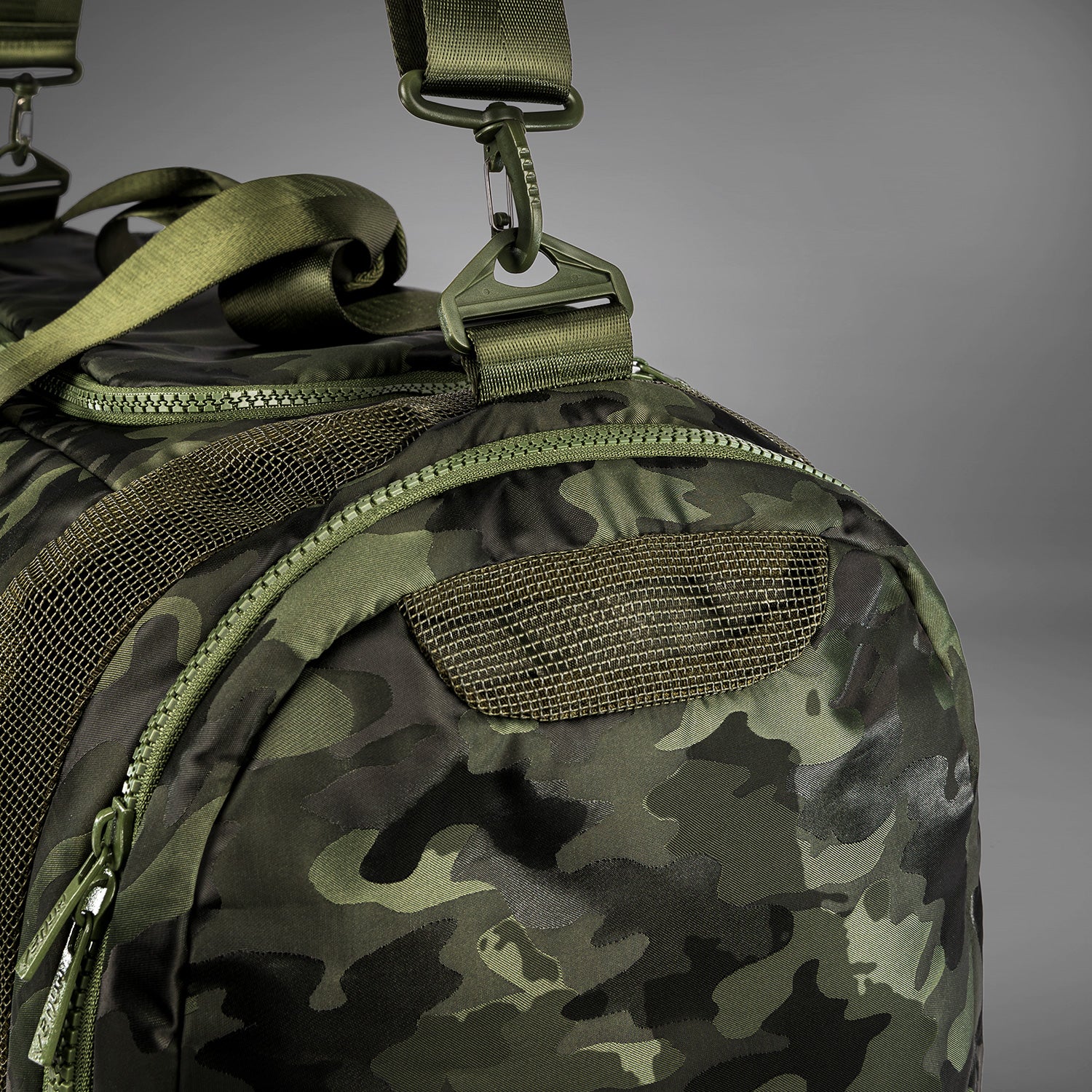 venum-trainer-lite-sporttasche-48l-khaki-camo image 8