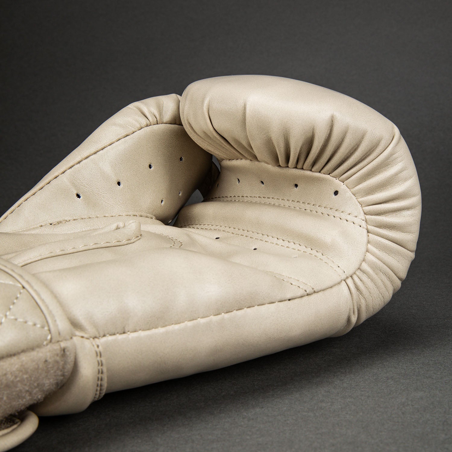 venum-impact-classic-boxhandschuhe-elfenbein image 3