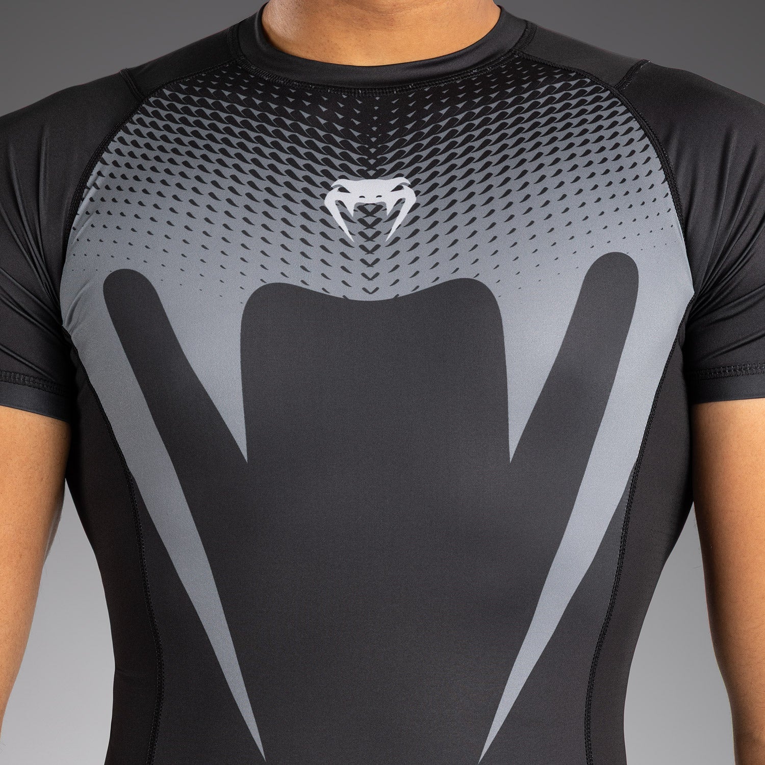venum-no-gi-ibjjf-approved-langarm-rashguard-schwarz-silbergrau image 4