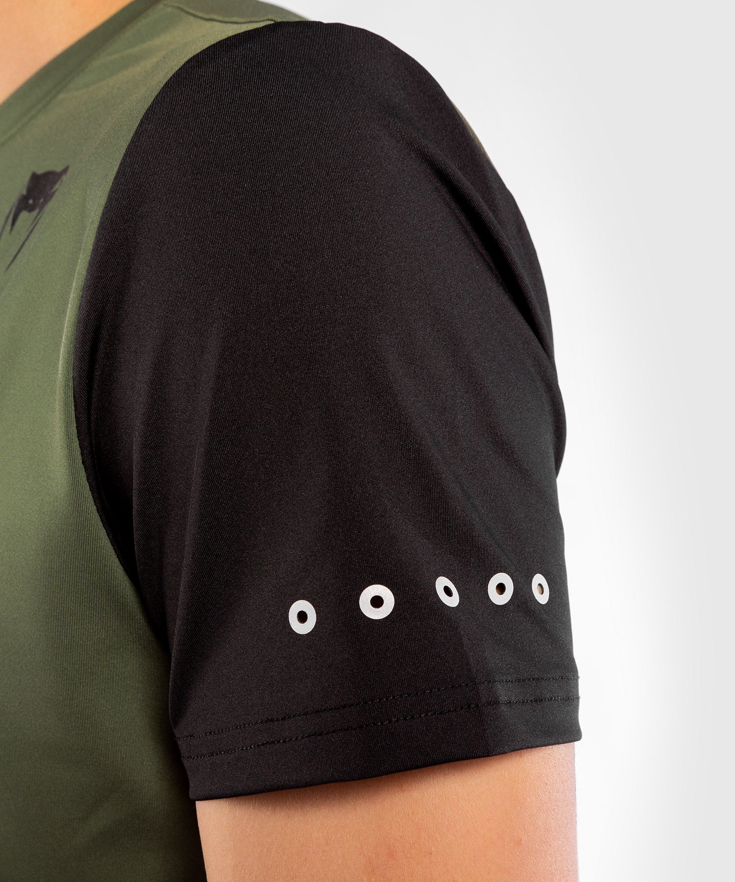 venum-classic-evo-dry-tech-t-shirt-khaki-silber image 6