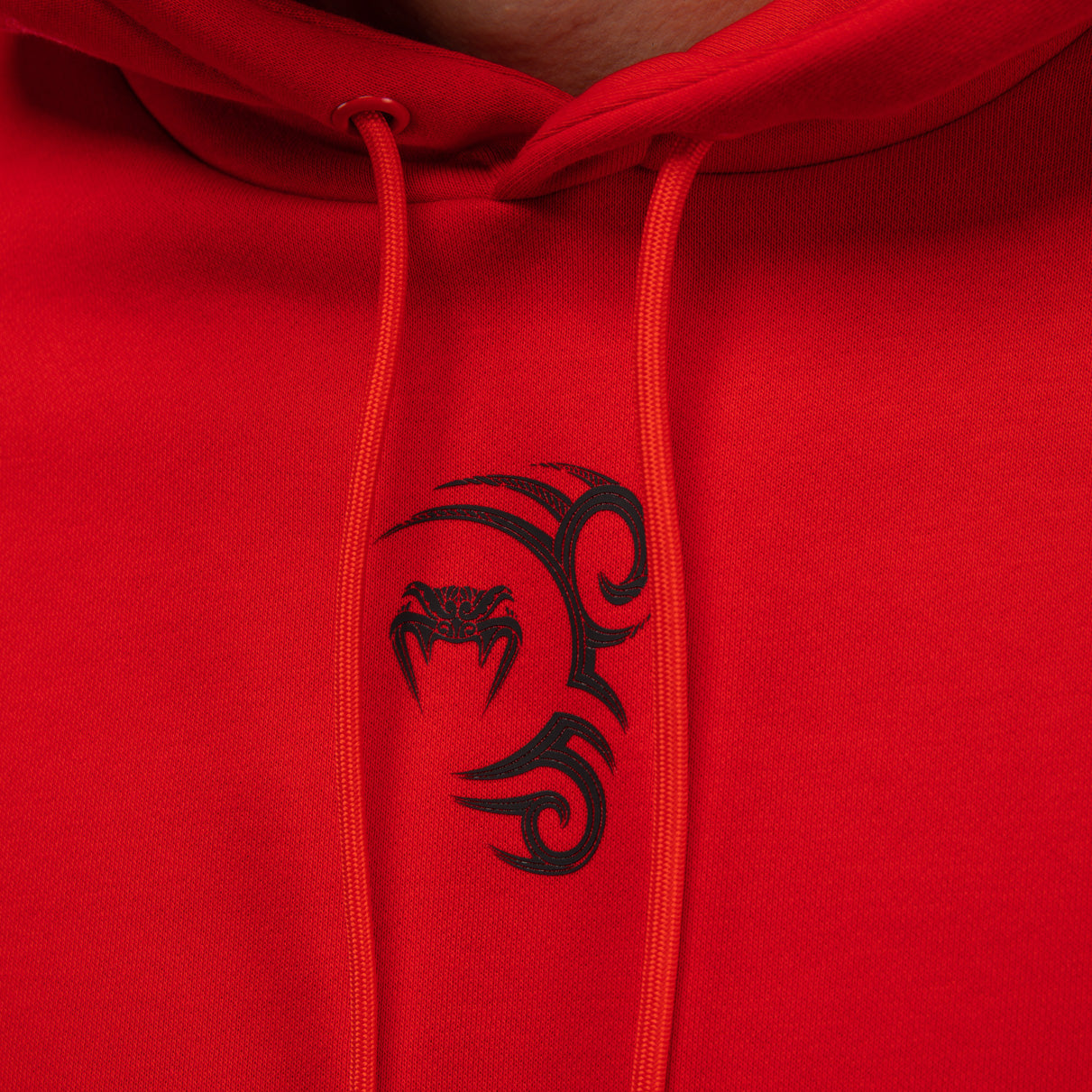 venum-x-mike-tyson-tiger-hoodie-intensivrot-tiefschwarz image 6