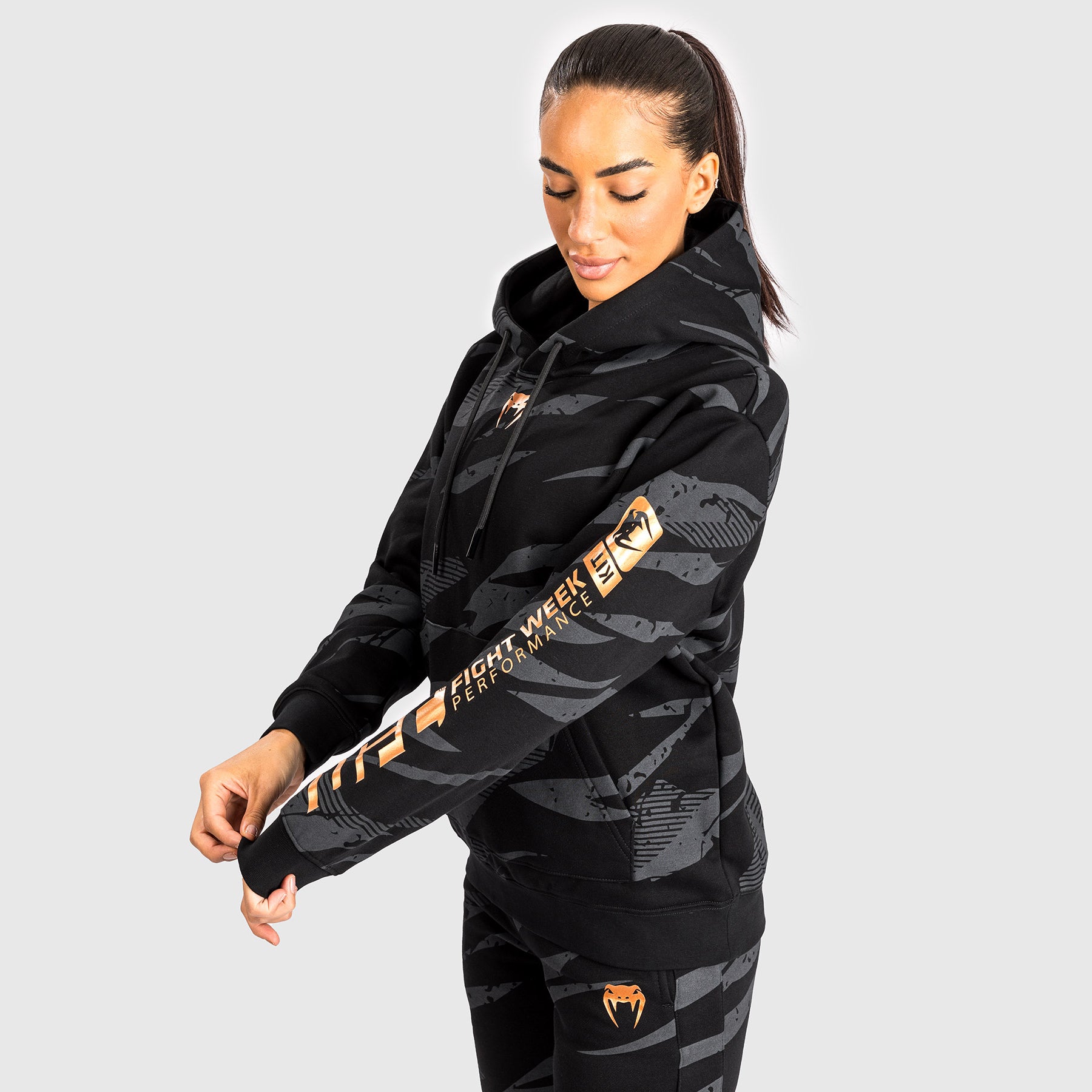 ufc-adrenaline-by-venum-fight-week-pullover-hoodie-damen-urban-camo image 4