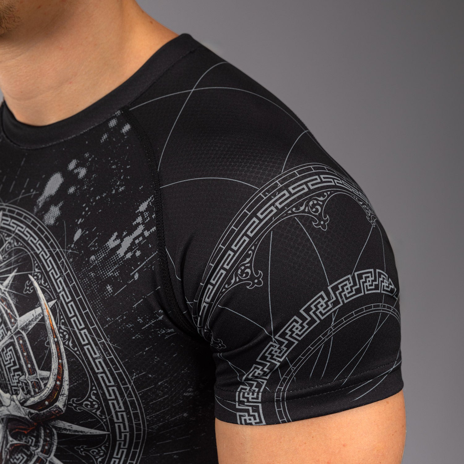 venum-gladiator-5-0-herren-kurzarm-rashguard-schwarz-silber image 6
