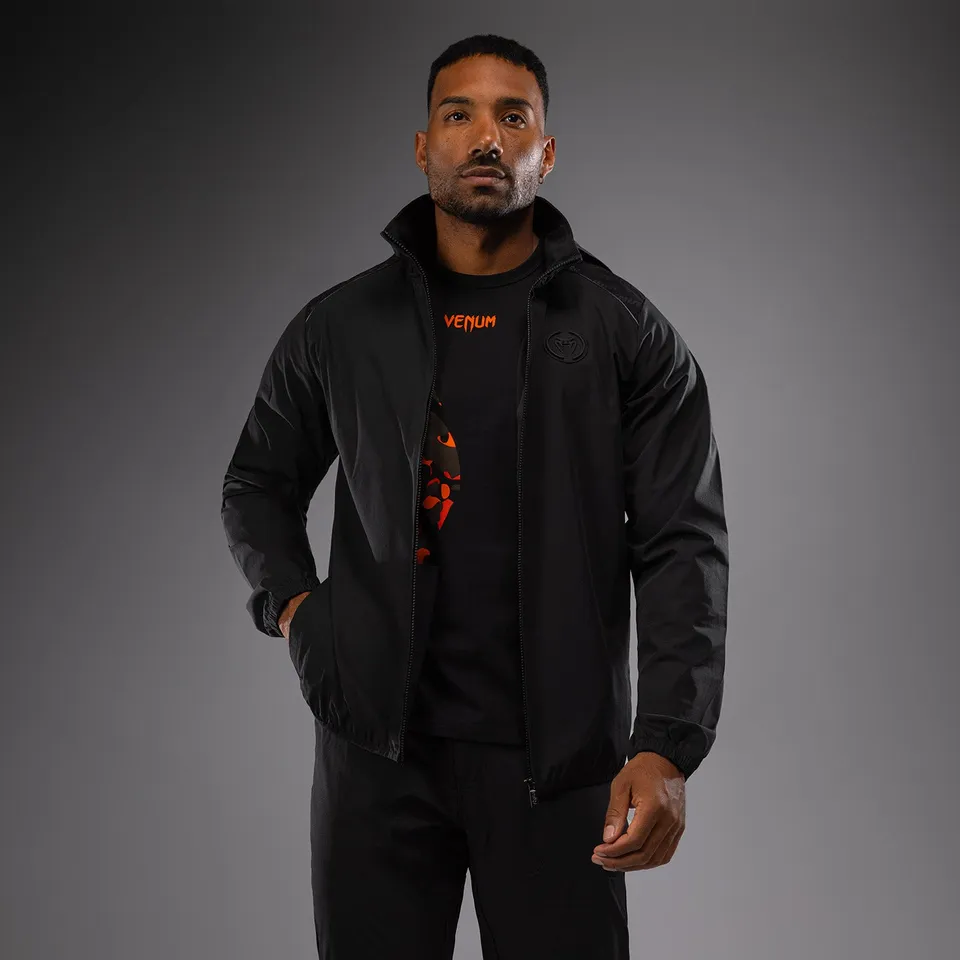 venum-aero-trainingsjacke-herren-schwarz-track-jacket image 1