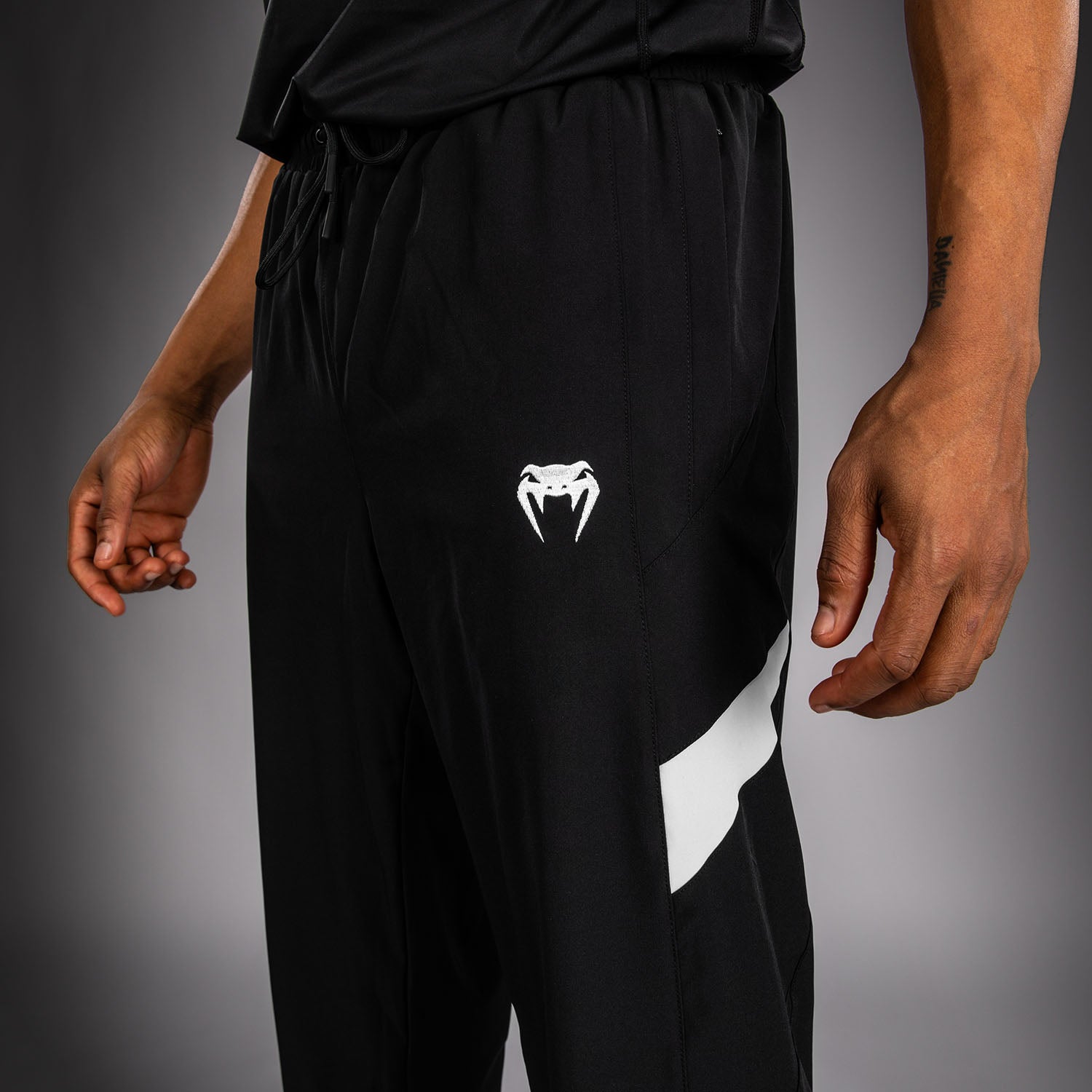 venum-attack-90-jogginghose-wei-schwarz image 5