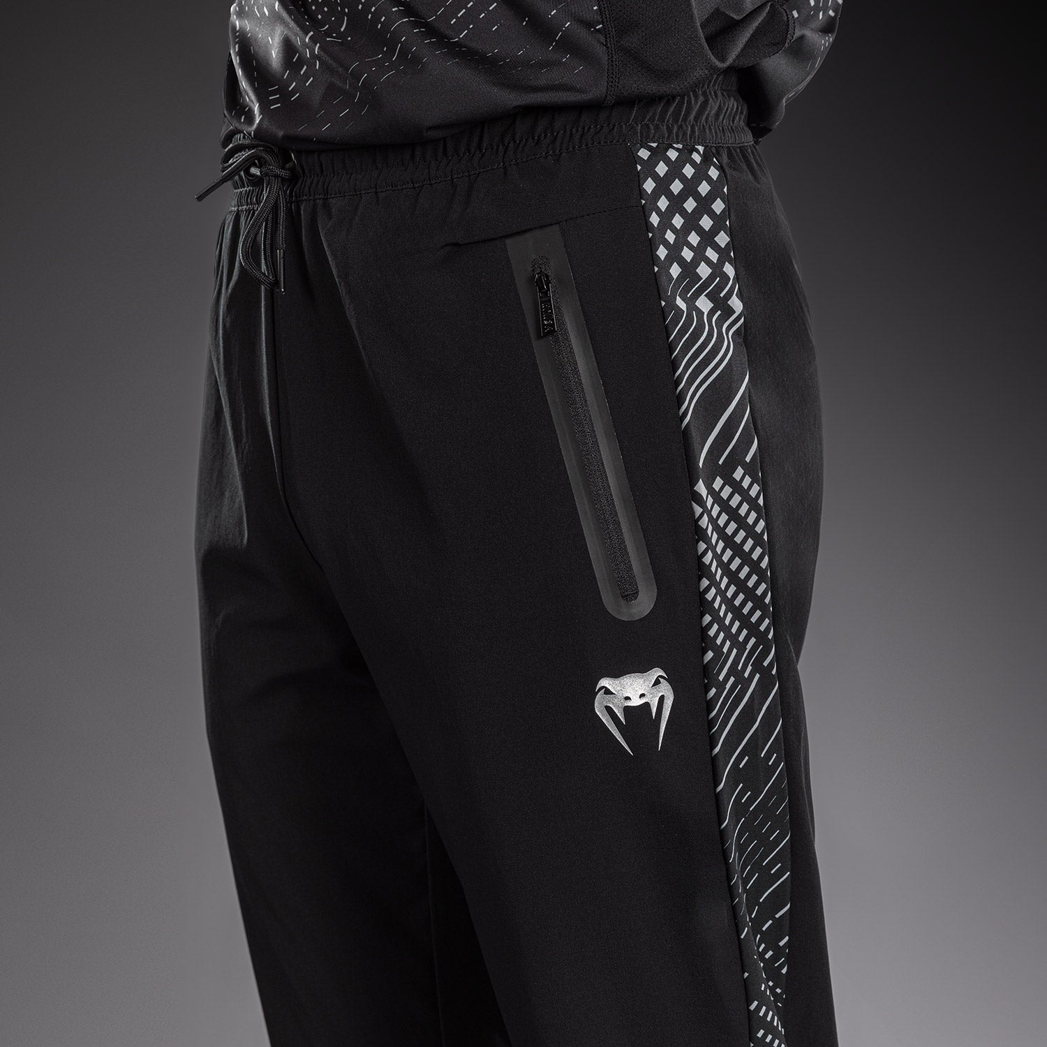 venum-midnight-fury-jogginghose-schwarz-grau-silber-herren image 7