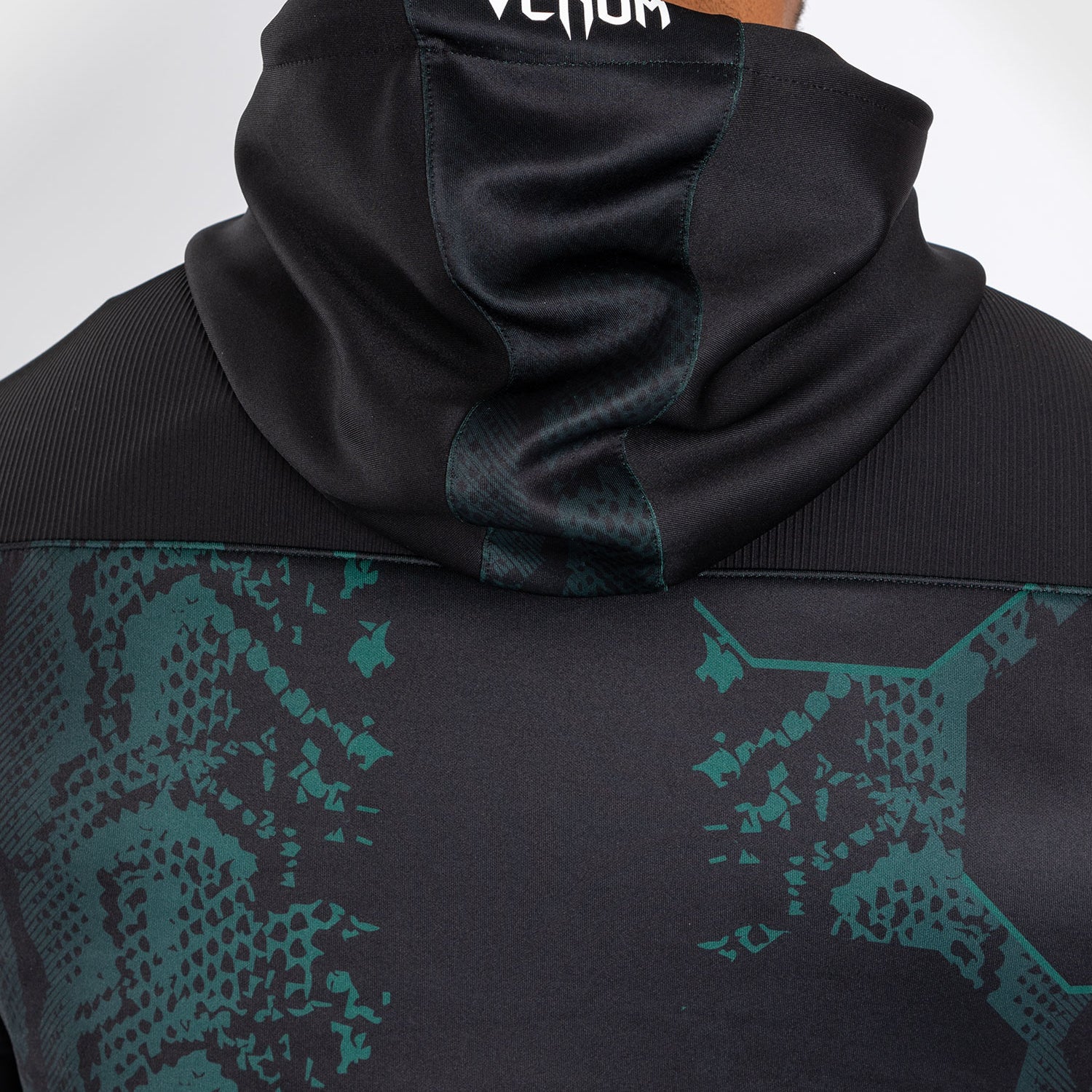 ufc-adrenaline-by-venum-authentic-fight-night-walkout-hoodie-herren-emerald-edit image 8