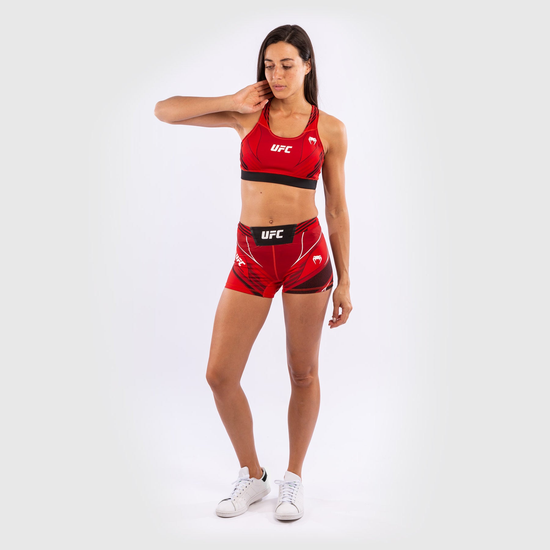 venum-ufc-authentic-fight-night-damen-vale-tudo-shorts-short-fit-rot image 7