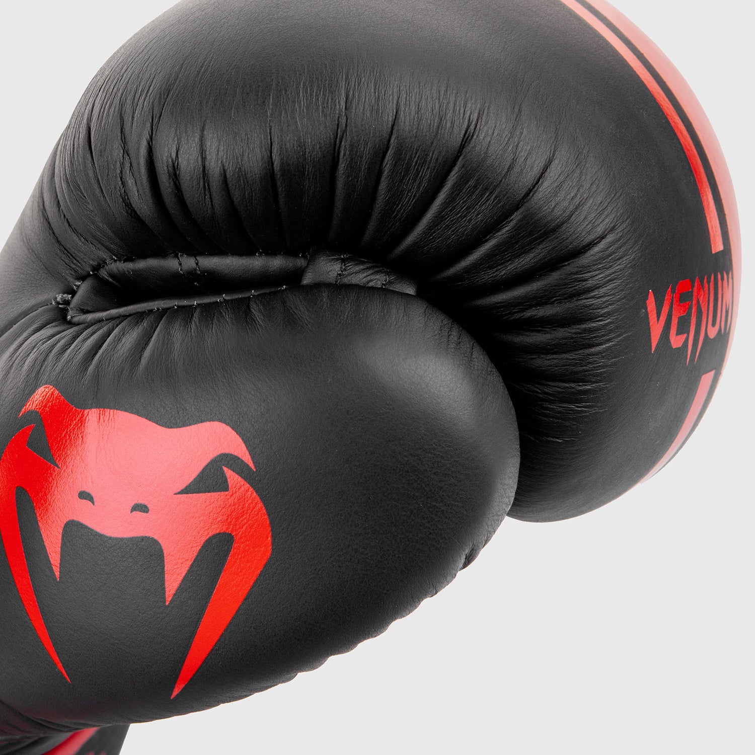 venum-shield-professionelle-boxhandschuhe-klettverschluss-rot-schwarz image 6
