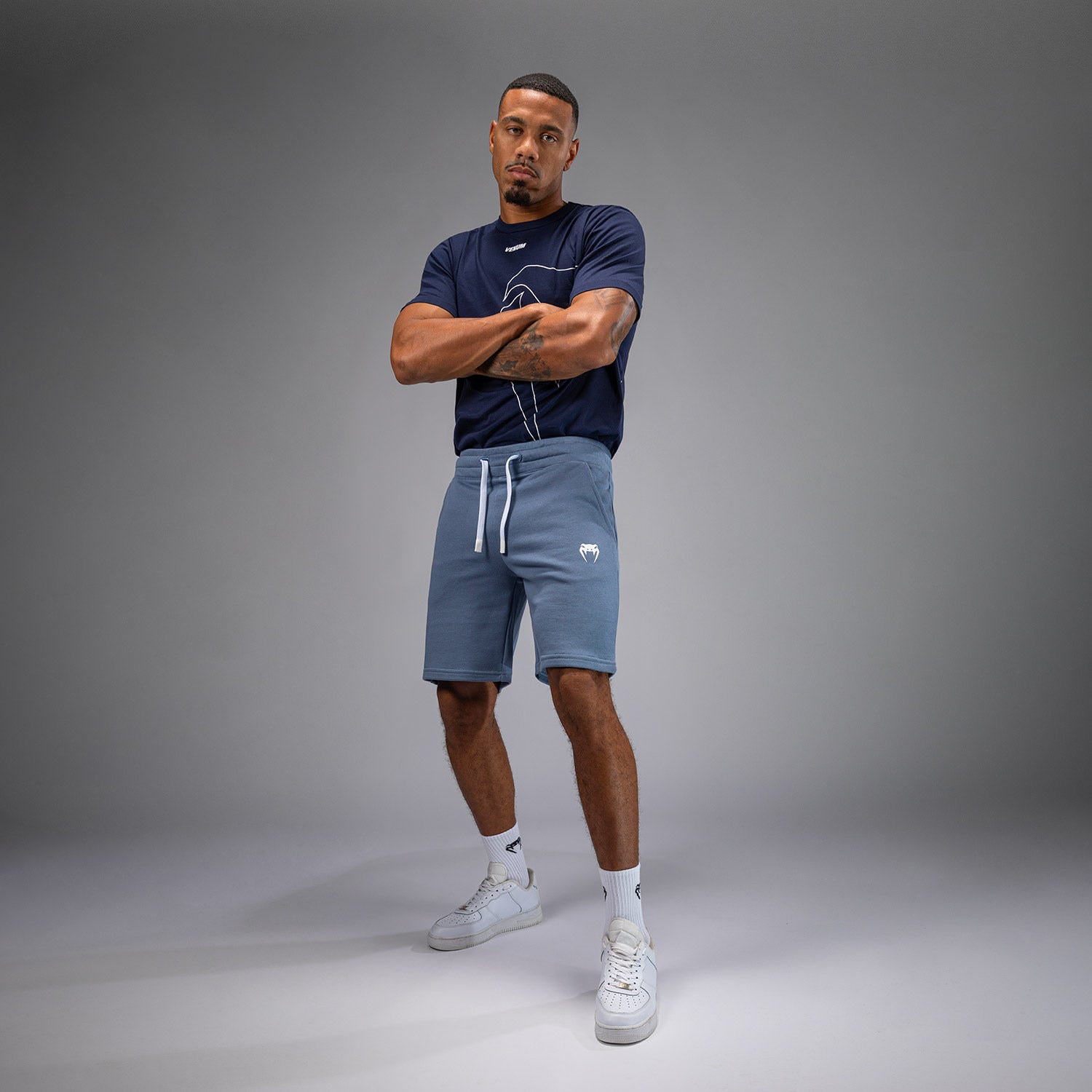 venum-classic-shorts-ozean-blau image 1