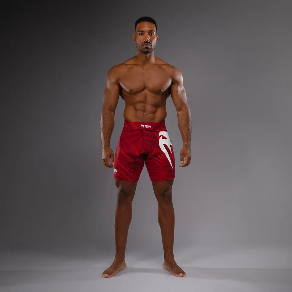 venum-rapid-light-fight-shorts-herren-cherry-red-lang image 1