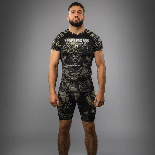 venum-invader-kurzarm-rashguard-schwarz-sand-f-r-herren image 1
