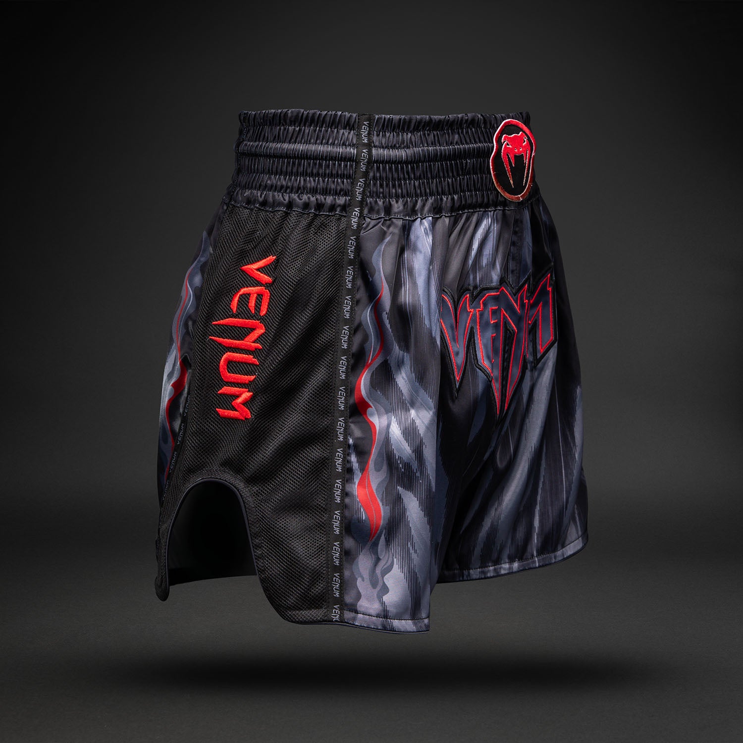 venum-demon-muay-thai-shorts-damen-schwarz-grau image 4