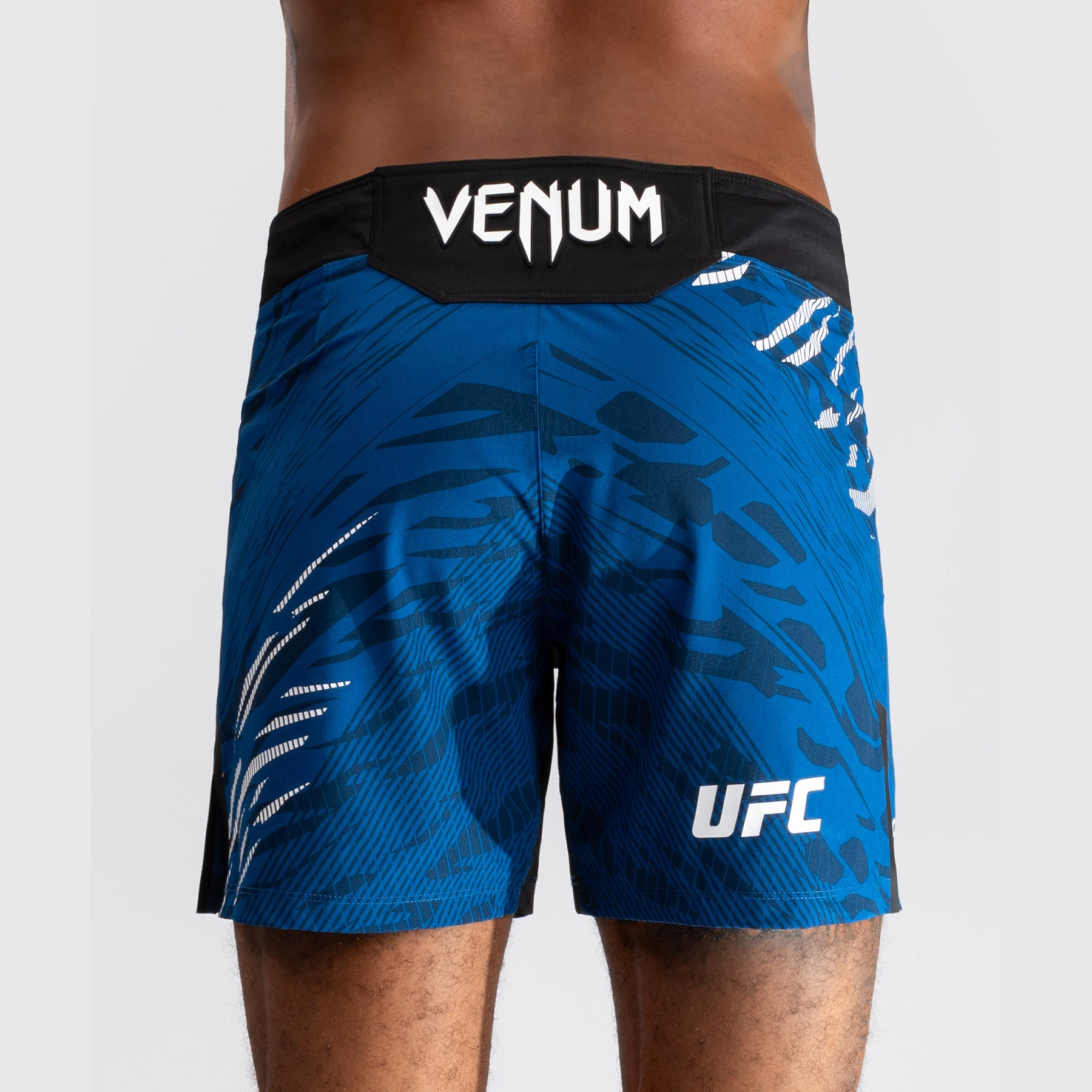 ufc-fusion-by-venum-authentic-fight-night-fight-short-short-fit-blau image 6